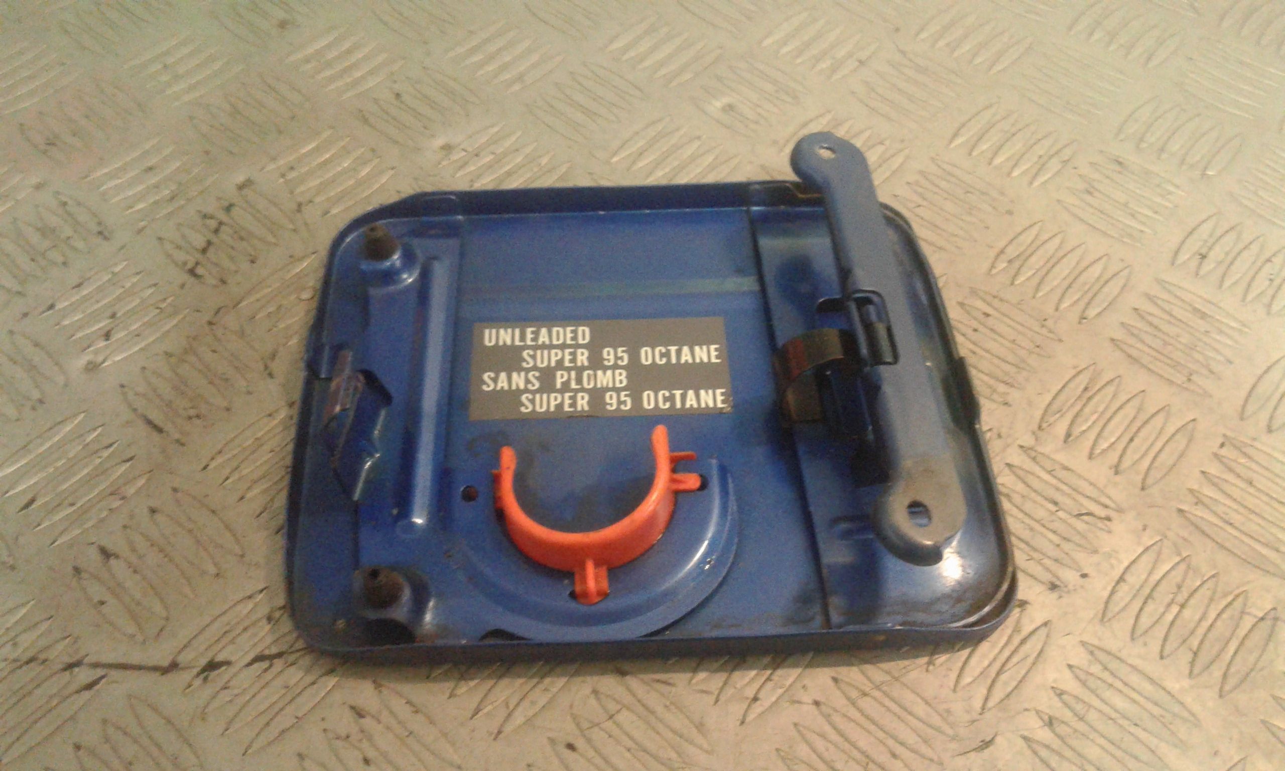Sportello carburante - Immagine 1 di 3