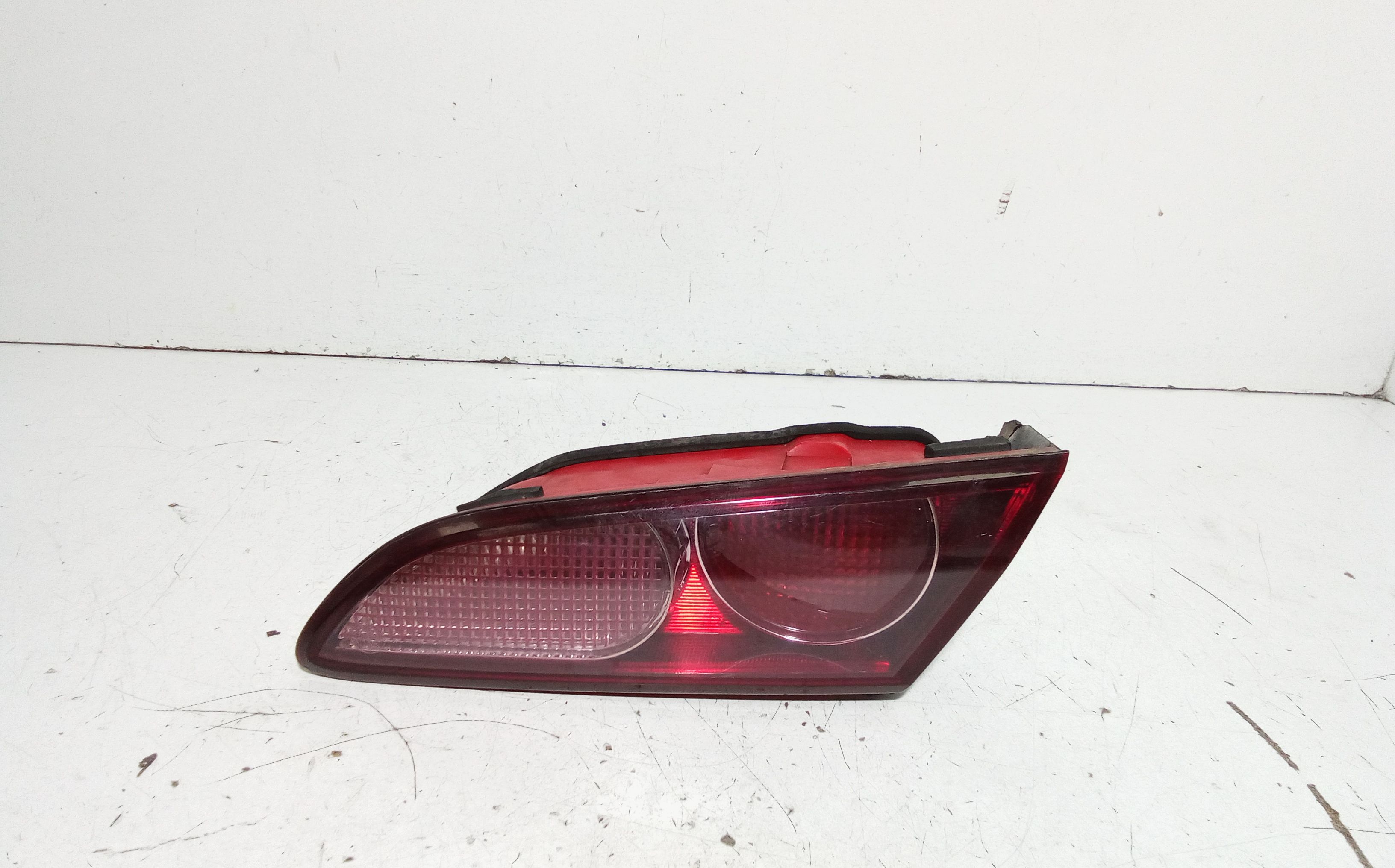 fanale stop supplementare destro - Immagine 1 di 5