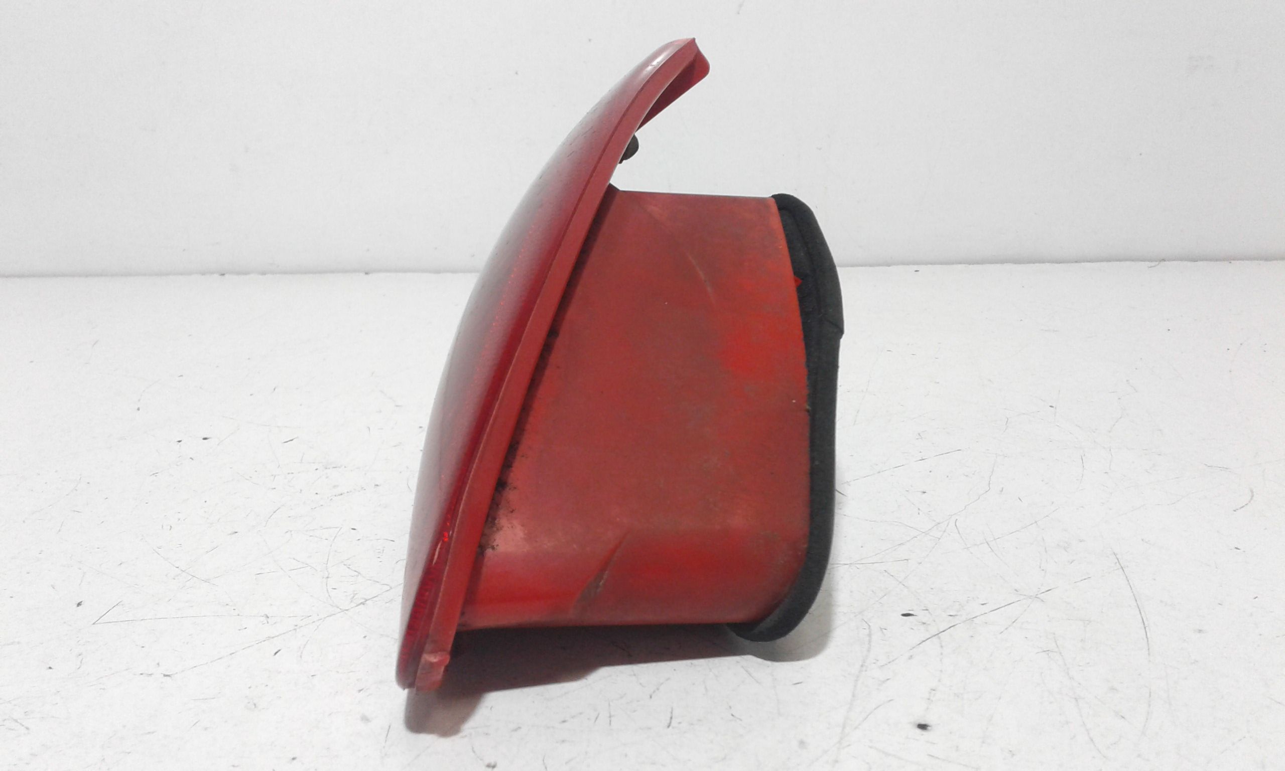 fanale stop supplementare sinistro - Immagine 1 di 7