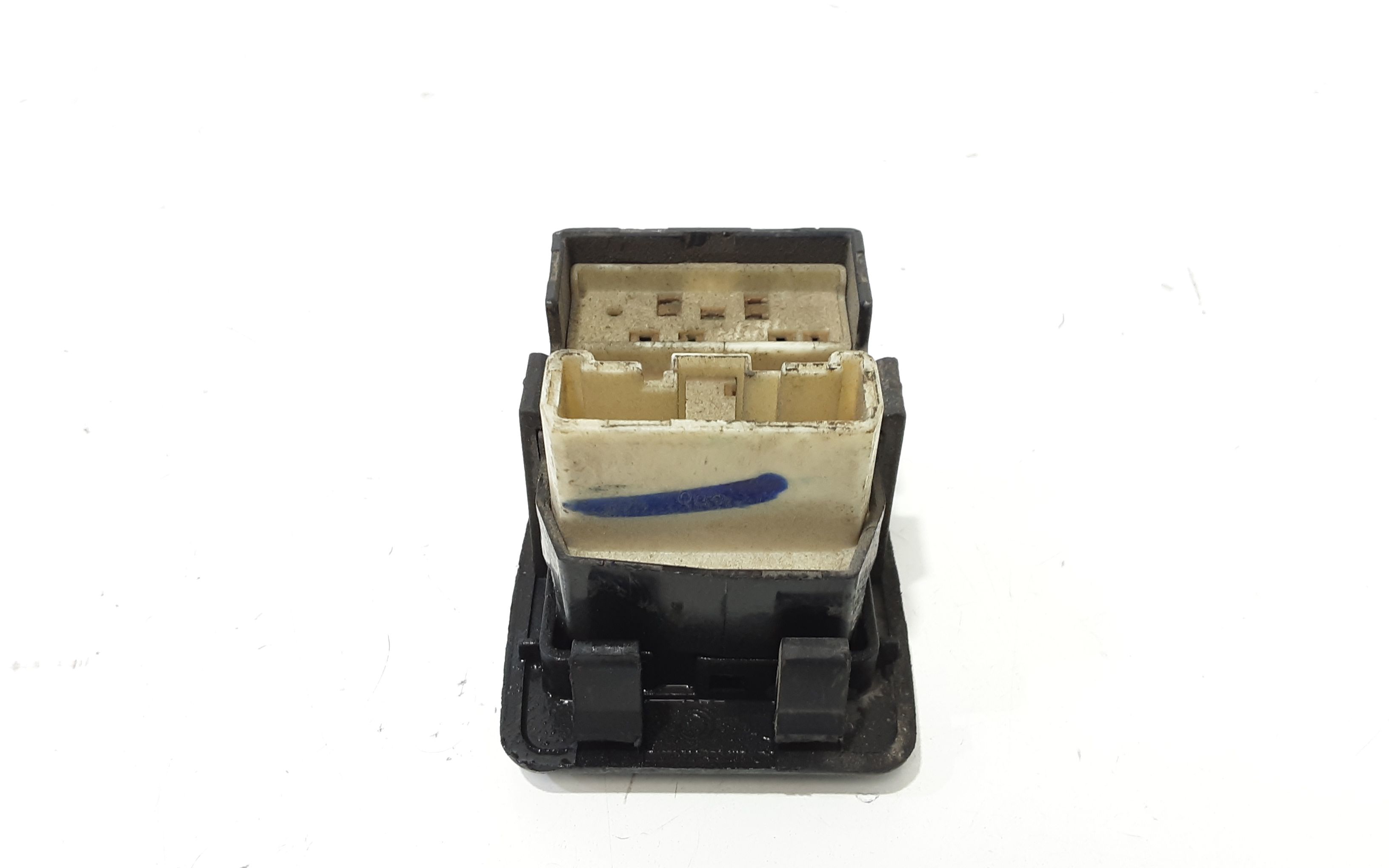 Interruttore regolazione retrovisore est. - Immagine 1 di 5