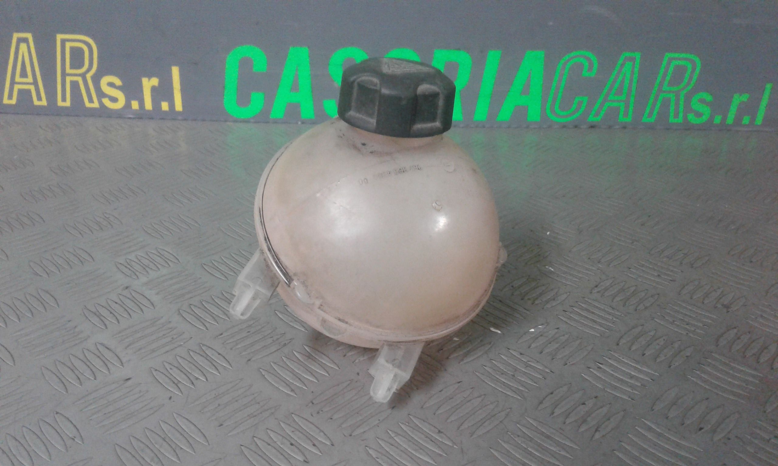 vaschetta compensazione radiatore - Immagine 1 di 3