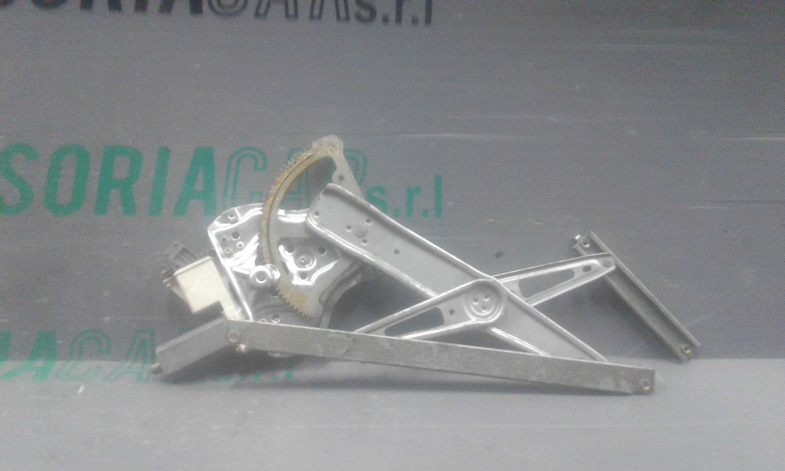 Alzacristallo porta ant. Destro - Immagine 1 di 3