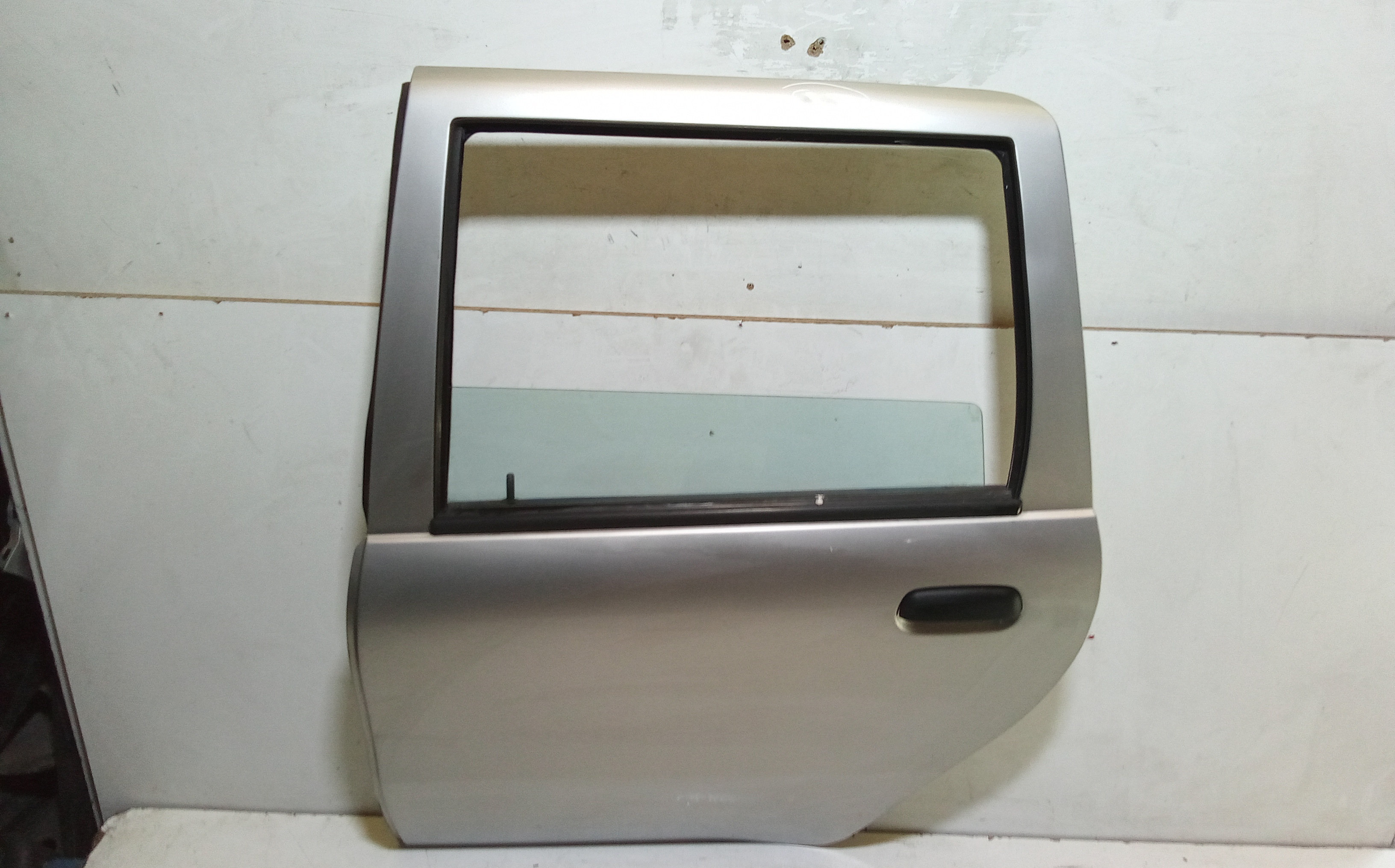 porta post. Sinistro - Immagine 1 di 5