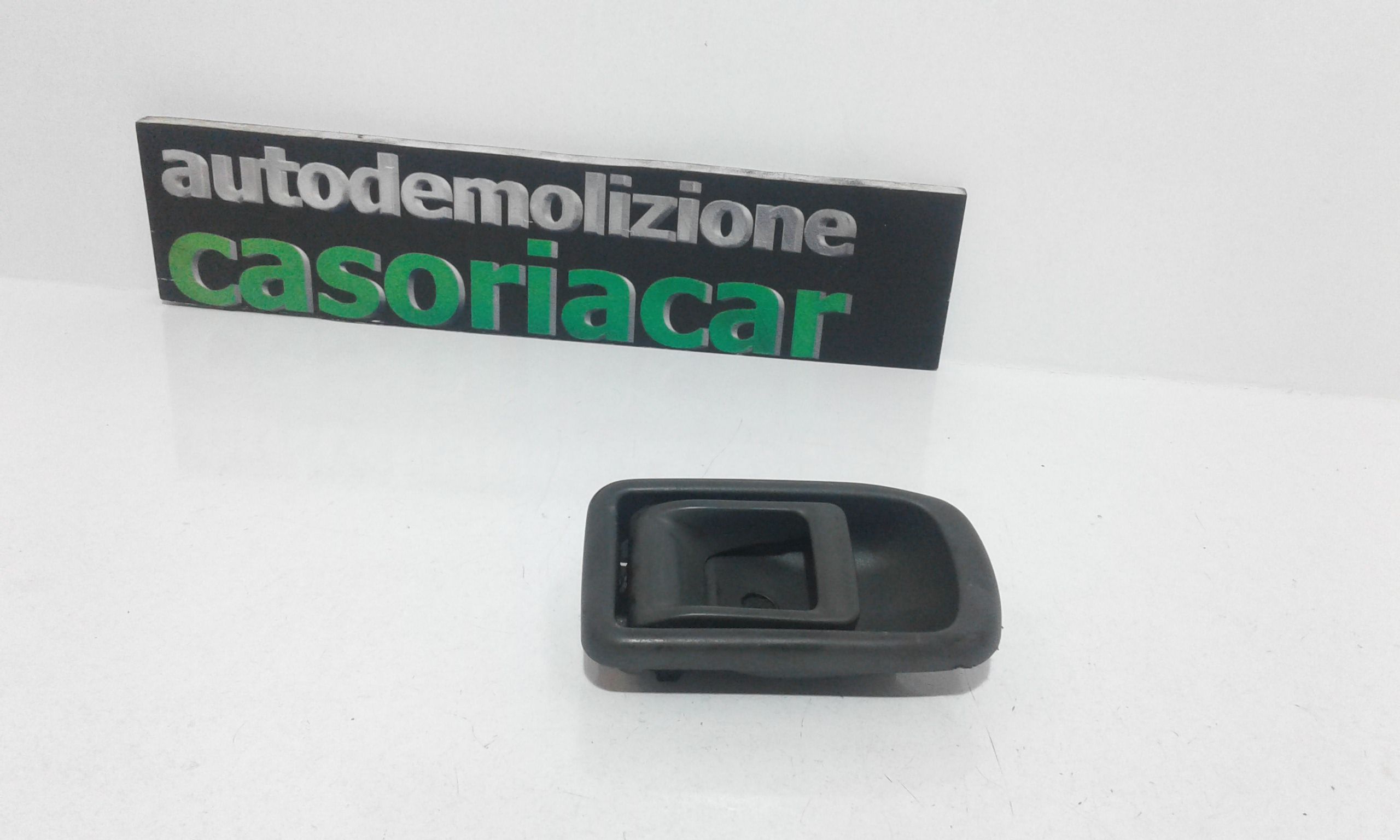 Maniglia Int. Apertura Porta Ant. Sinistro 6928087Z01000 Usato