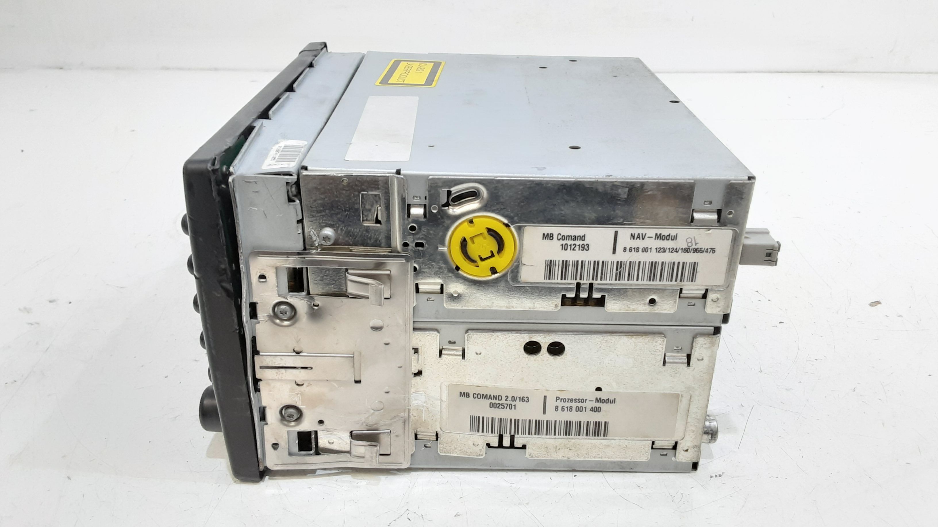 Radio c/sistema di navigatore satellitare - Immagine 1 di 6