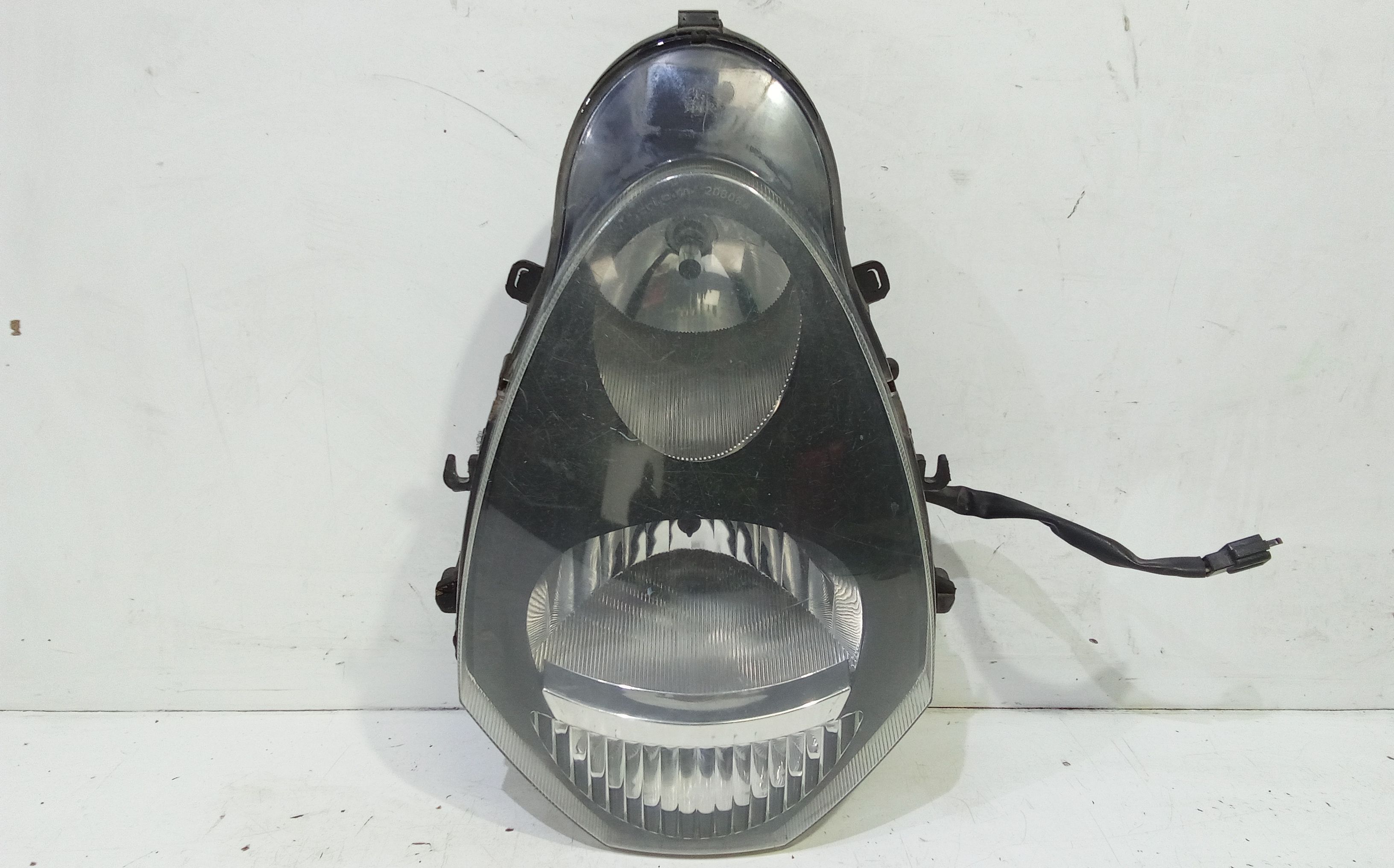Faro anteriore - Immagine 1 di 5