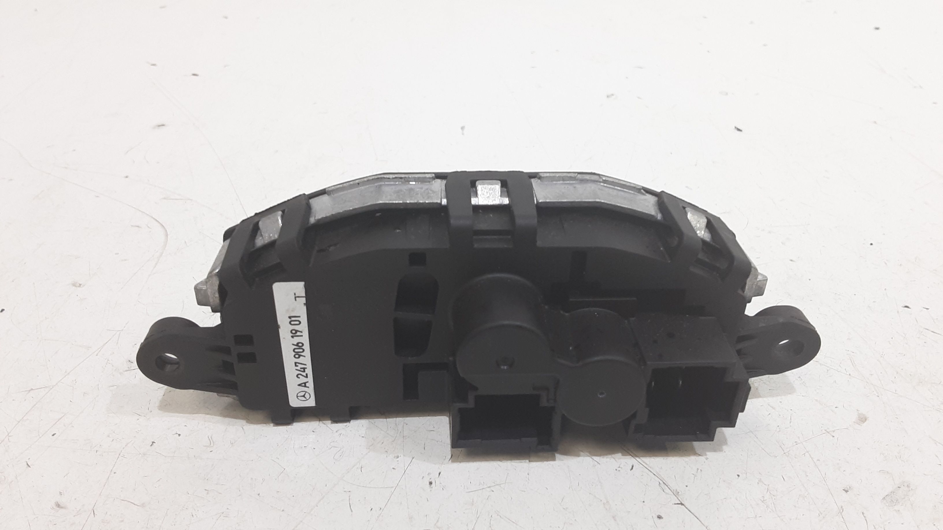 Resistenza Elettroventola Radiatore Mercedes-benz CLA (C118) (03/19>) A2479061901 Usato