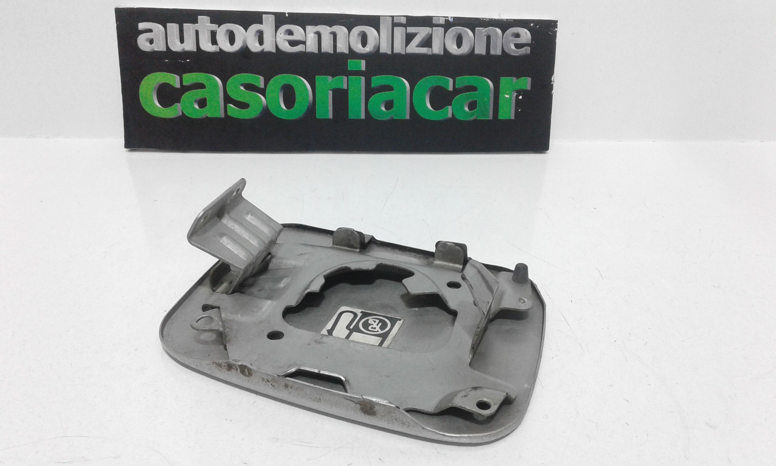 Sportello carburante - Immagine 1 di 3