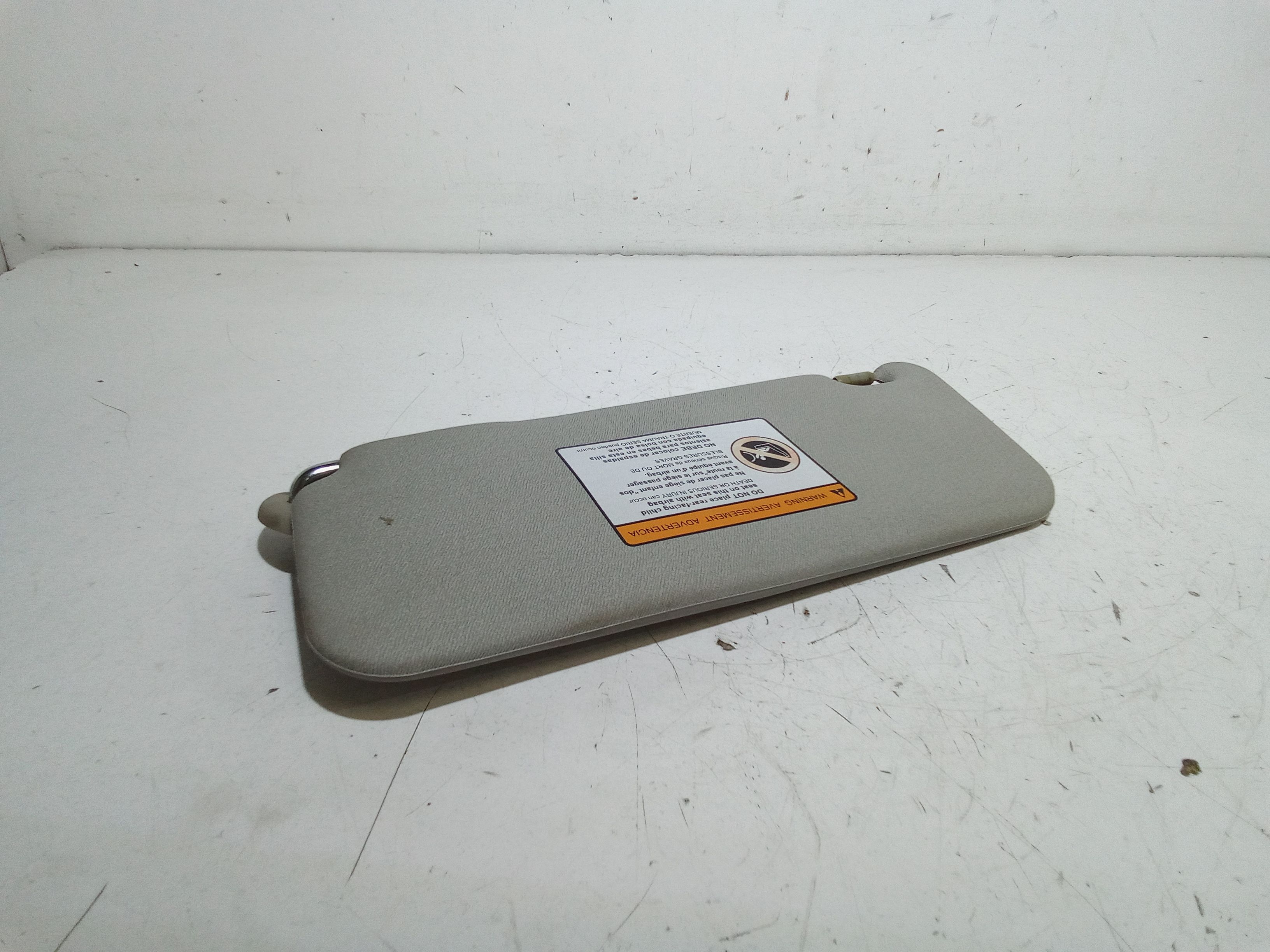 Aletta Parasole Parabrezza Destro 96279929 Usato