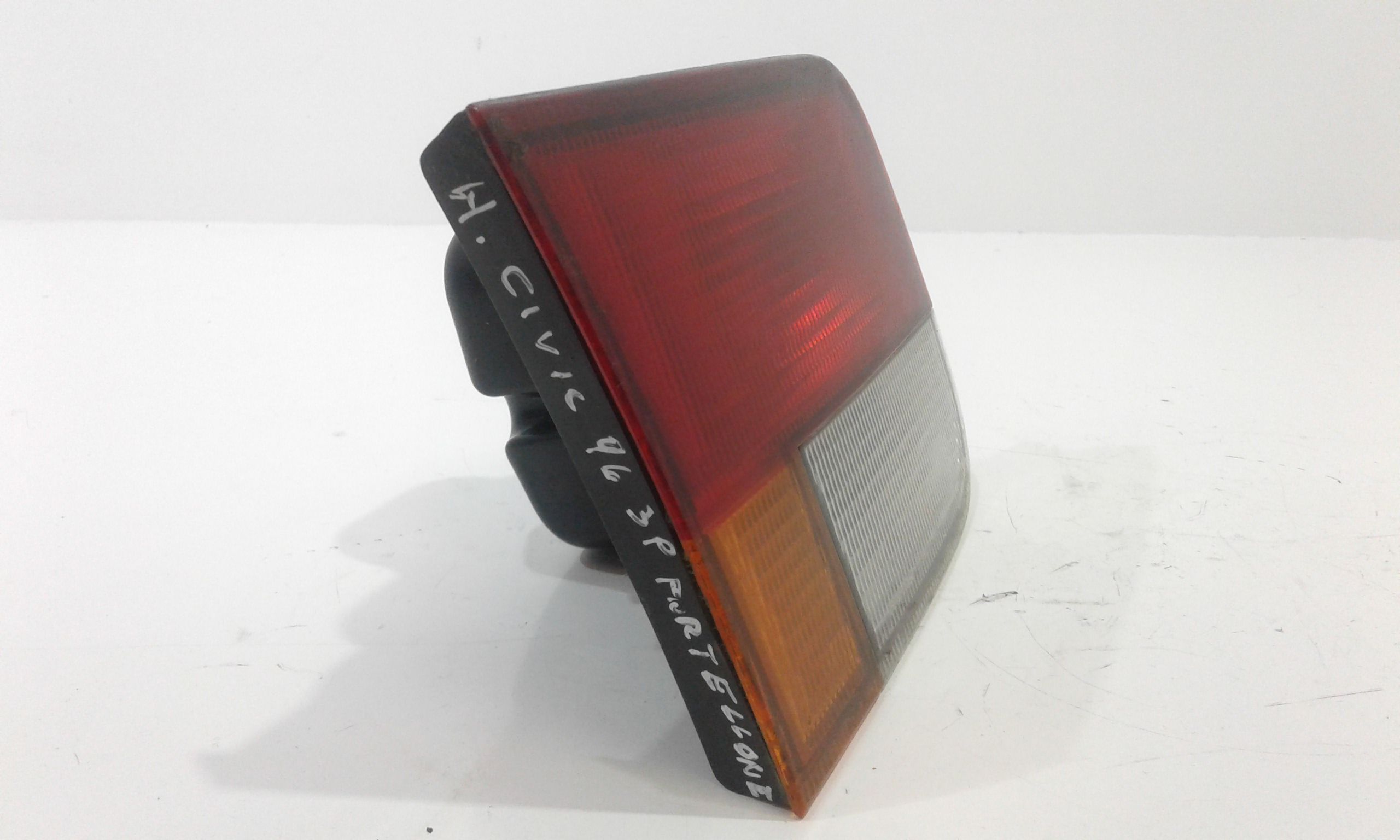 fanale stop supplementare sinistro - Immagine 1 di 6