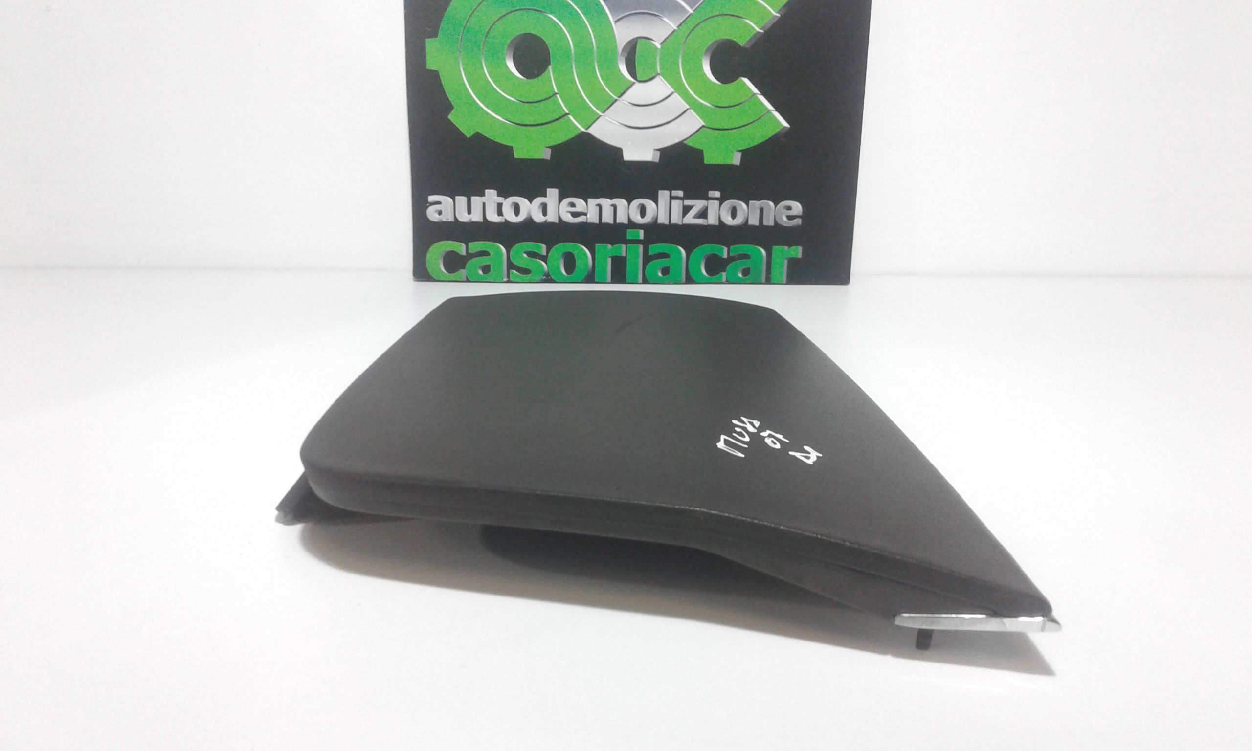 Sportello portaoggetti cruscotto - Immagine 1 di 6