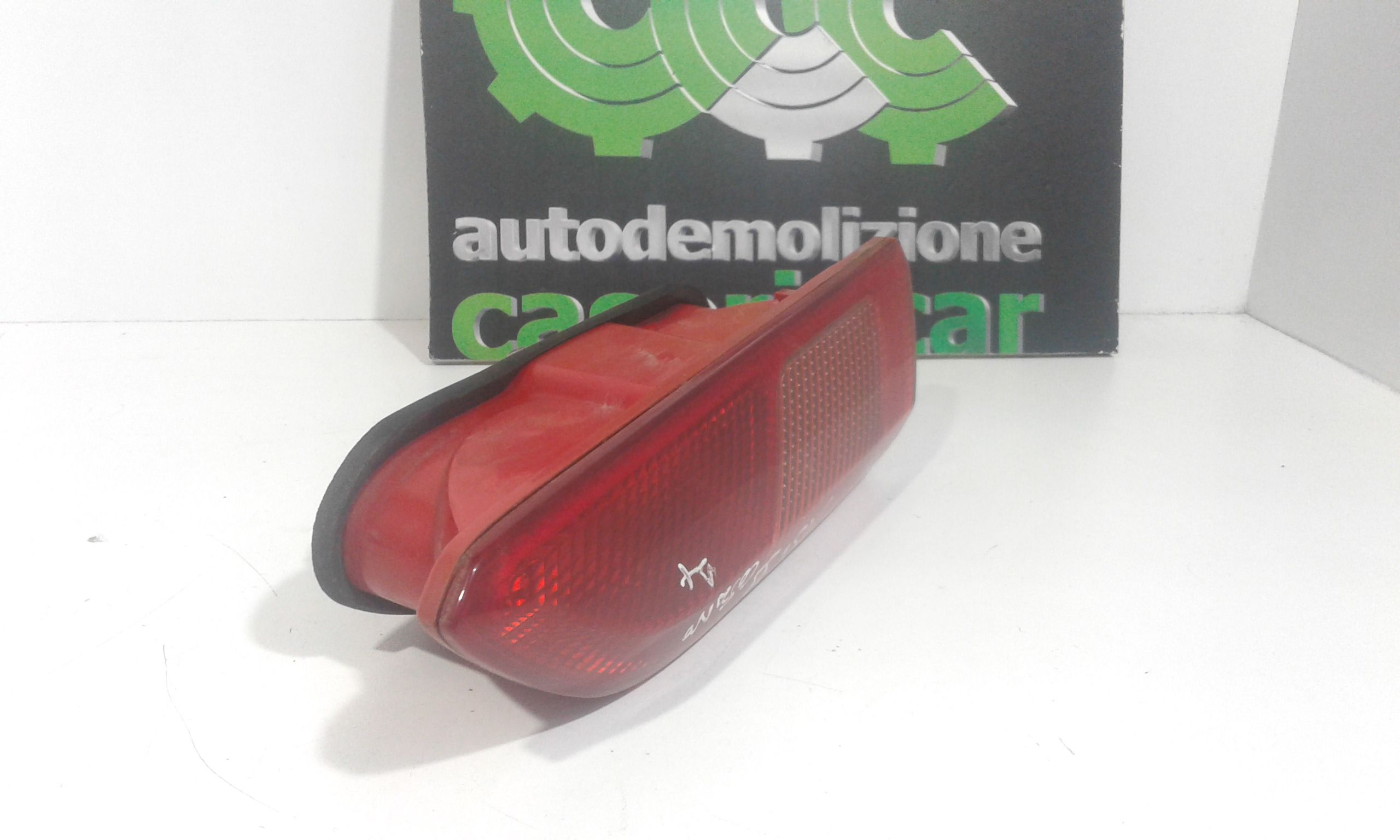 fanale stop supplementare destro - Immagine 1 di 7