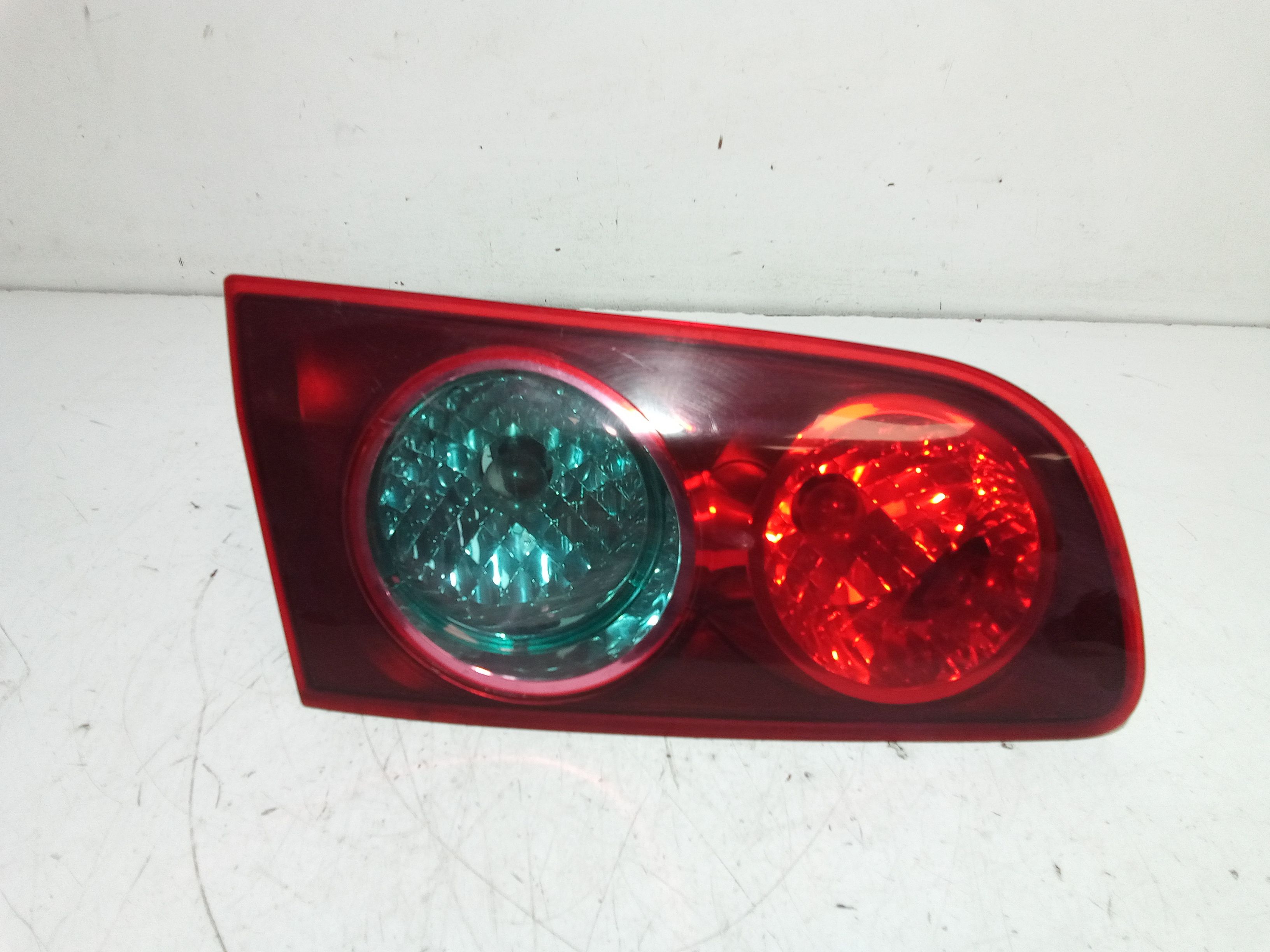 fanale stop supplementare sinistro - Immagine 1 di 4