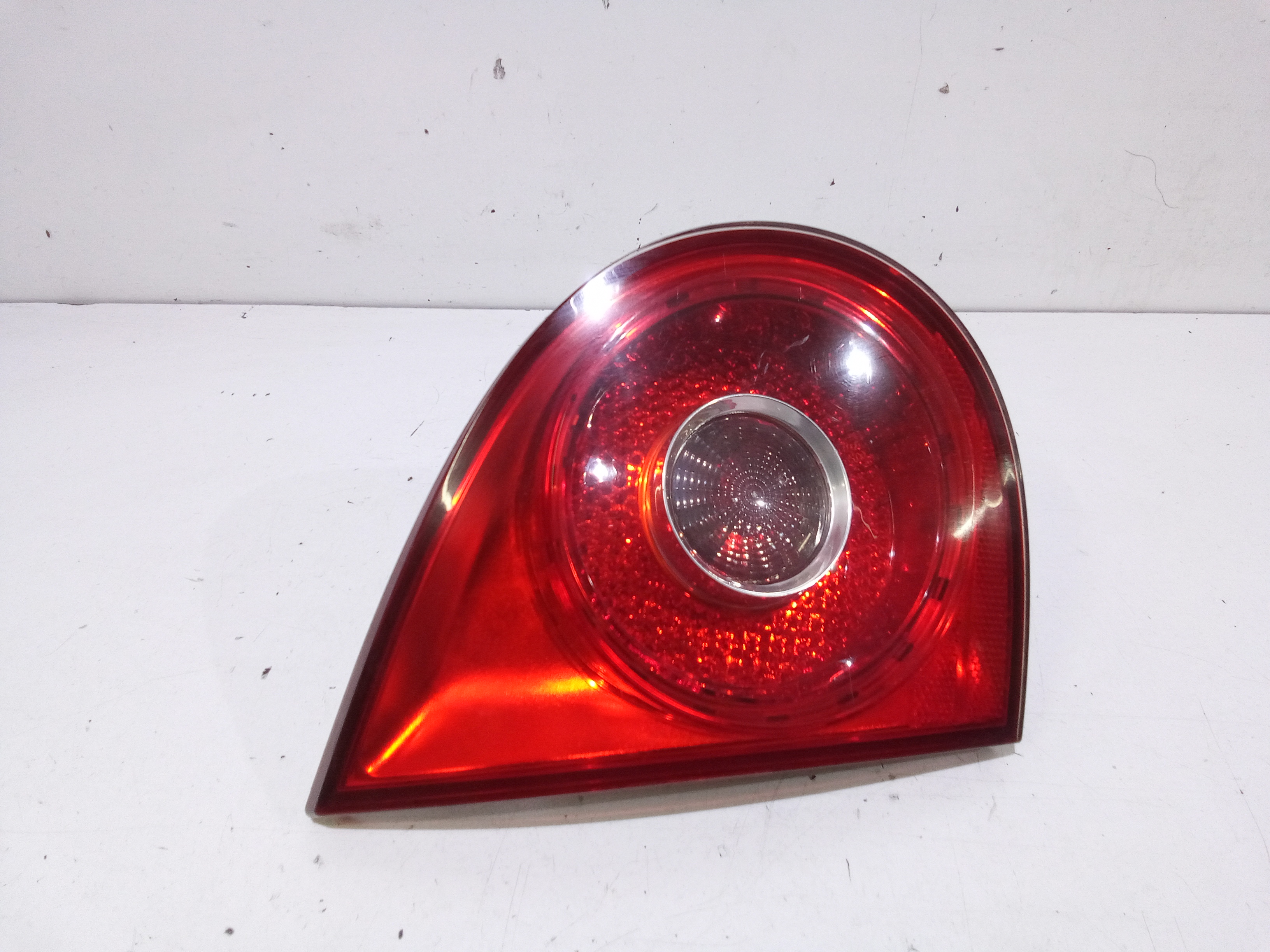 fanale stop supplementare sinistro - Immagine 1 di 4