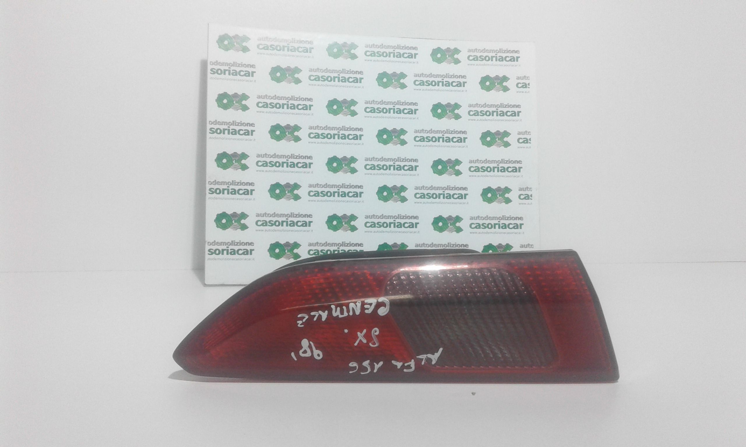 fanale stop supplementare sinistro - Immagine 1 di 3