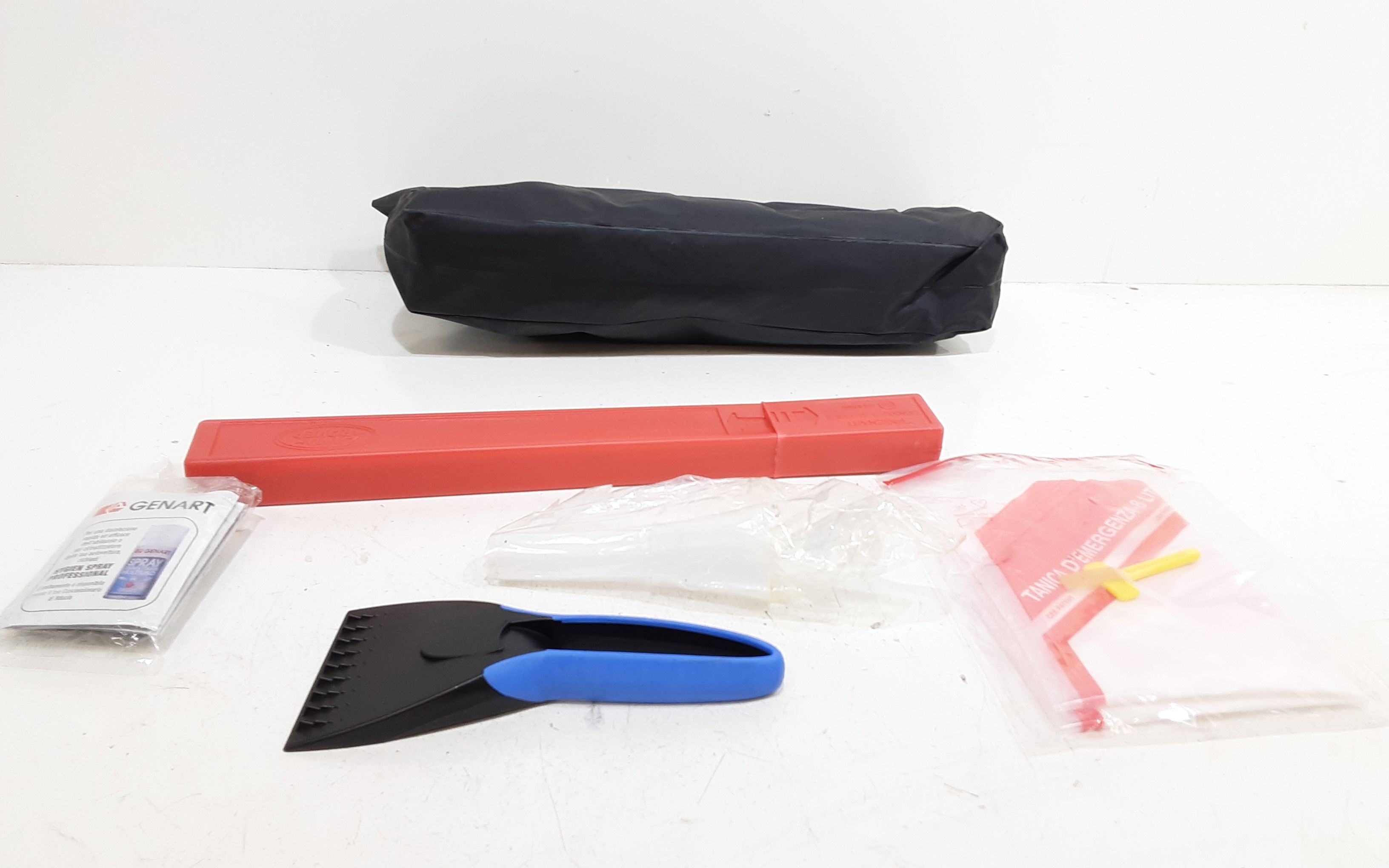 Kit dotazione di sicurezza - Immagine 1 di 3