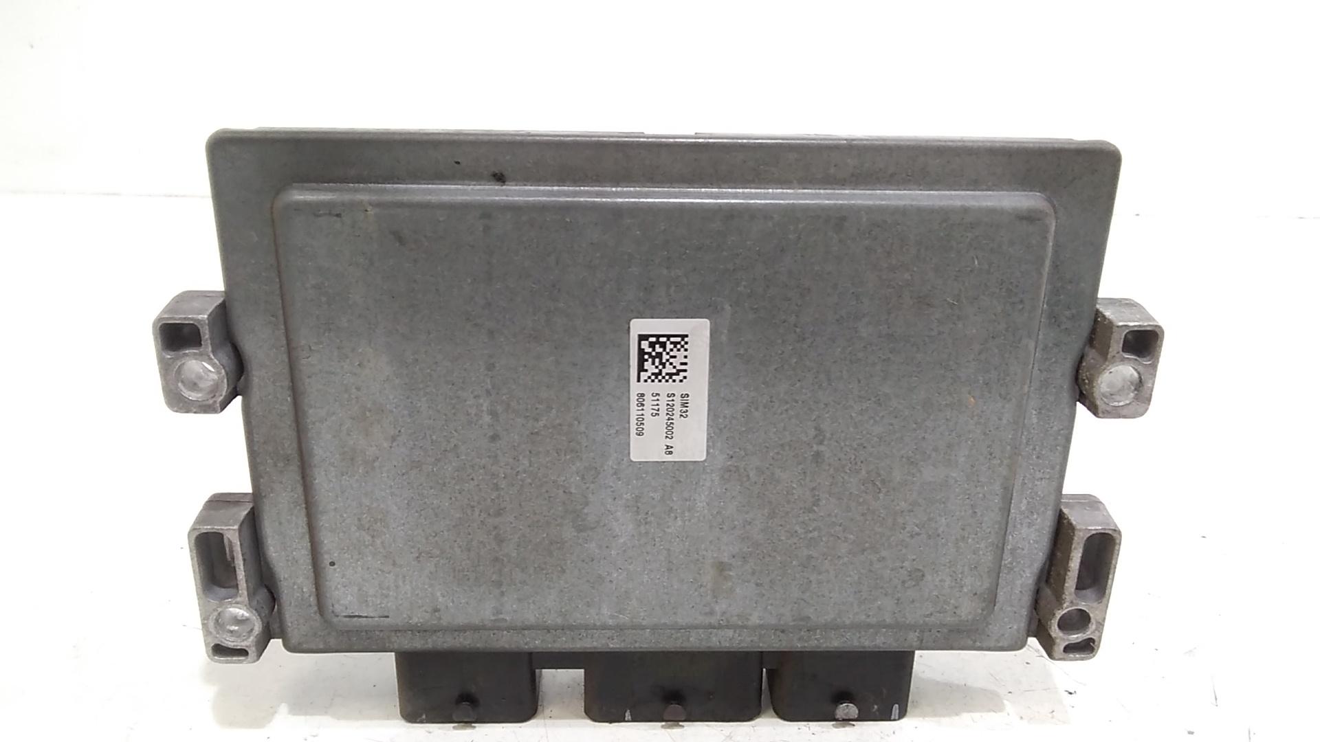 Centralina Iniezione (Continental Renault Renault) 8201199390 S120200116 A Usato