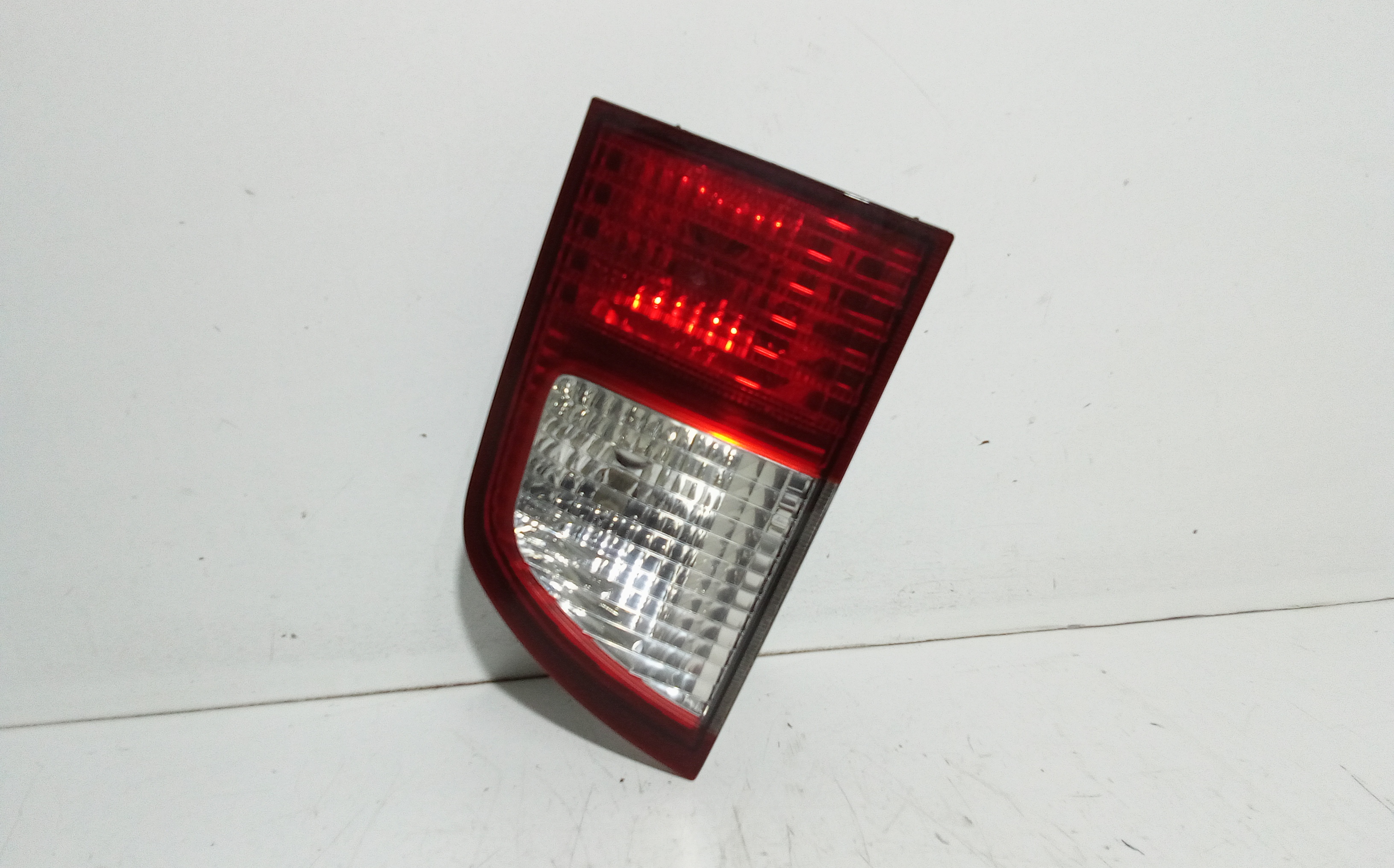 fanale stop supplementare destro - Immagine 1 di 7