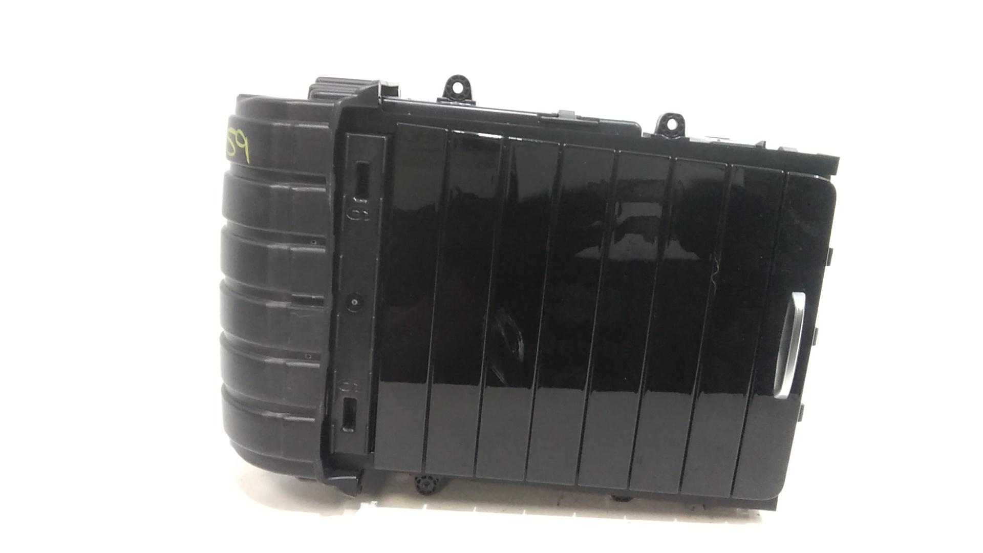 Cassetto portaoggetti inf. plancia Destro - Immagine 1 di 5
