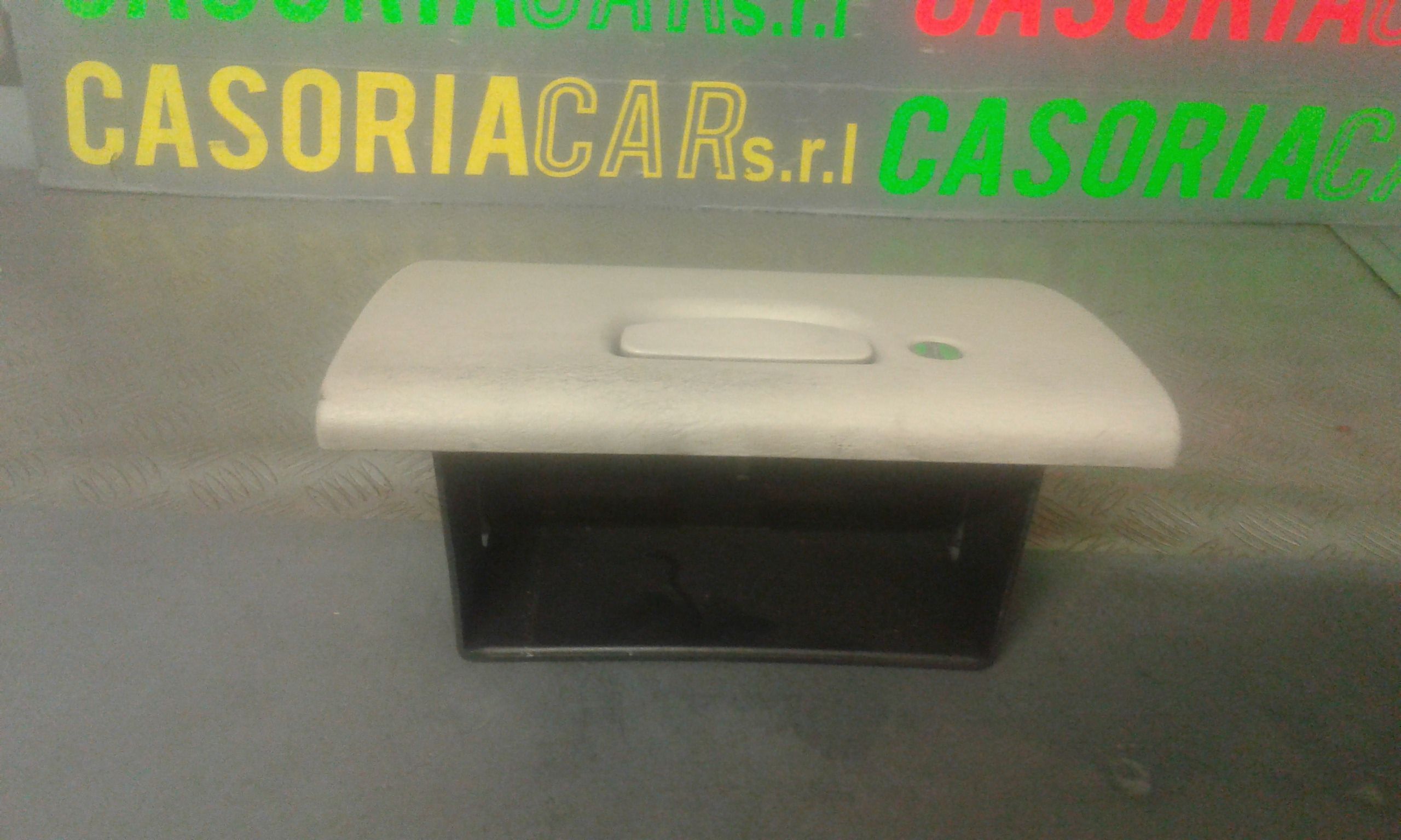 Portaoggetti cruscotto Destro - Immagine 1 di 3