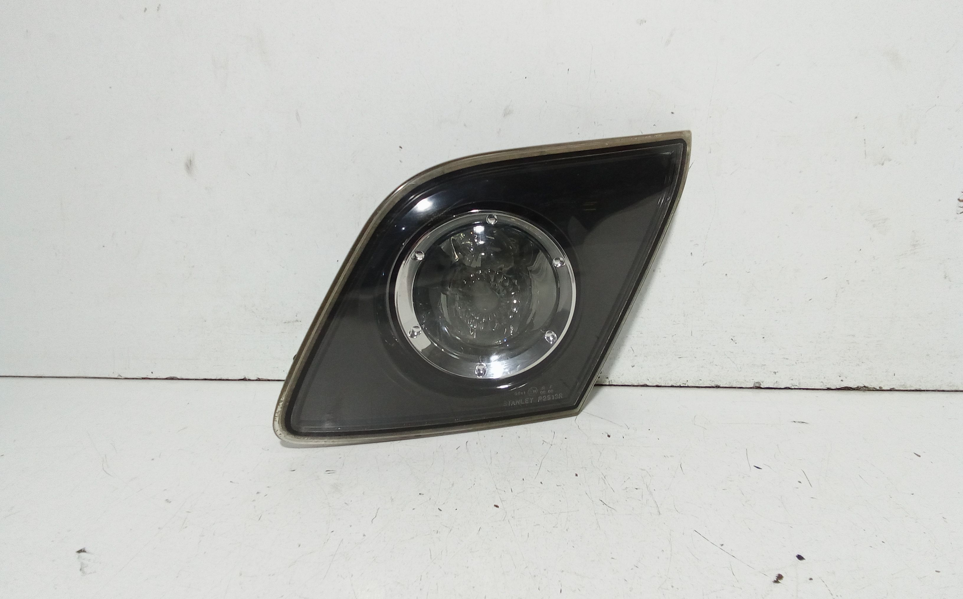fanale stop supplementare destro - Immagine 1 di 5
