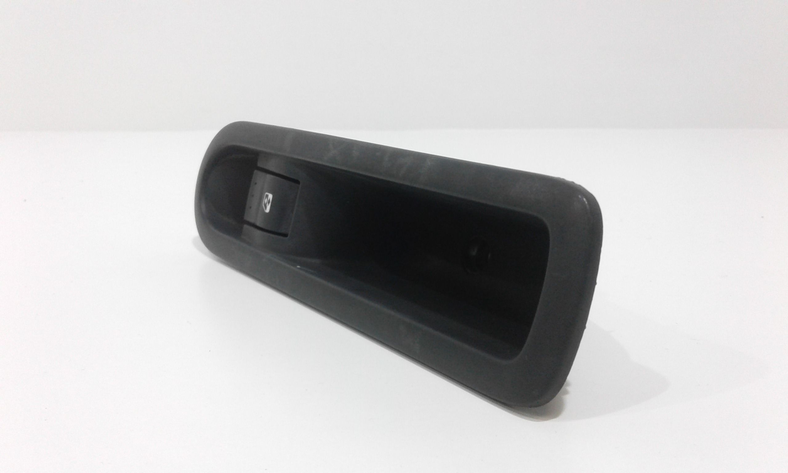 Interruttore Alzacristalli Porta Ant. Destro 8200170758 Usato