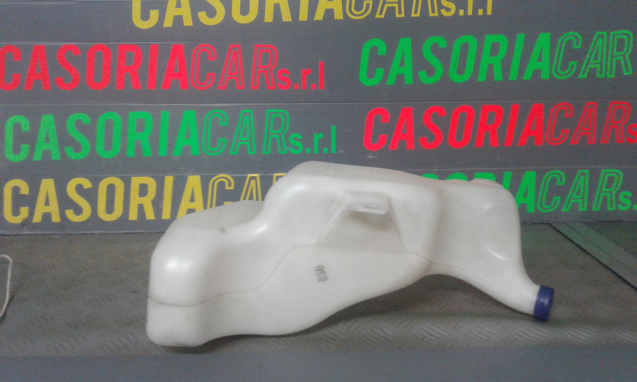 Serbatoio tergiparabrezza compl. - Immagine 1 di 3