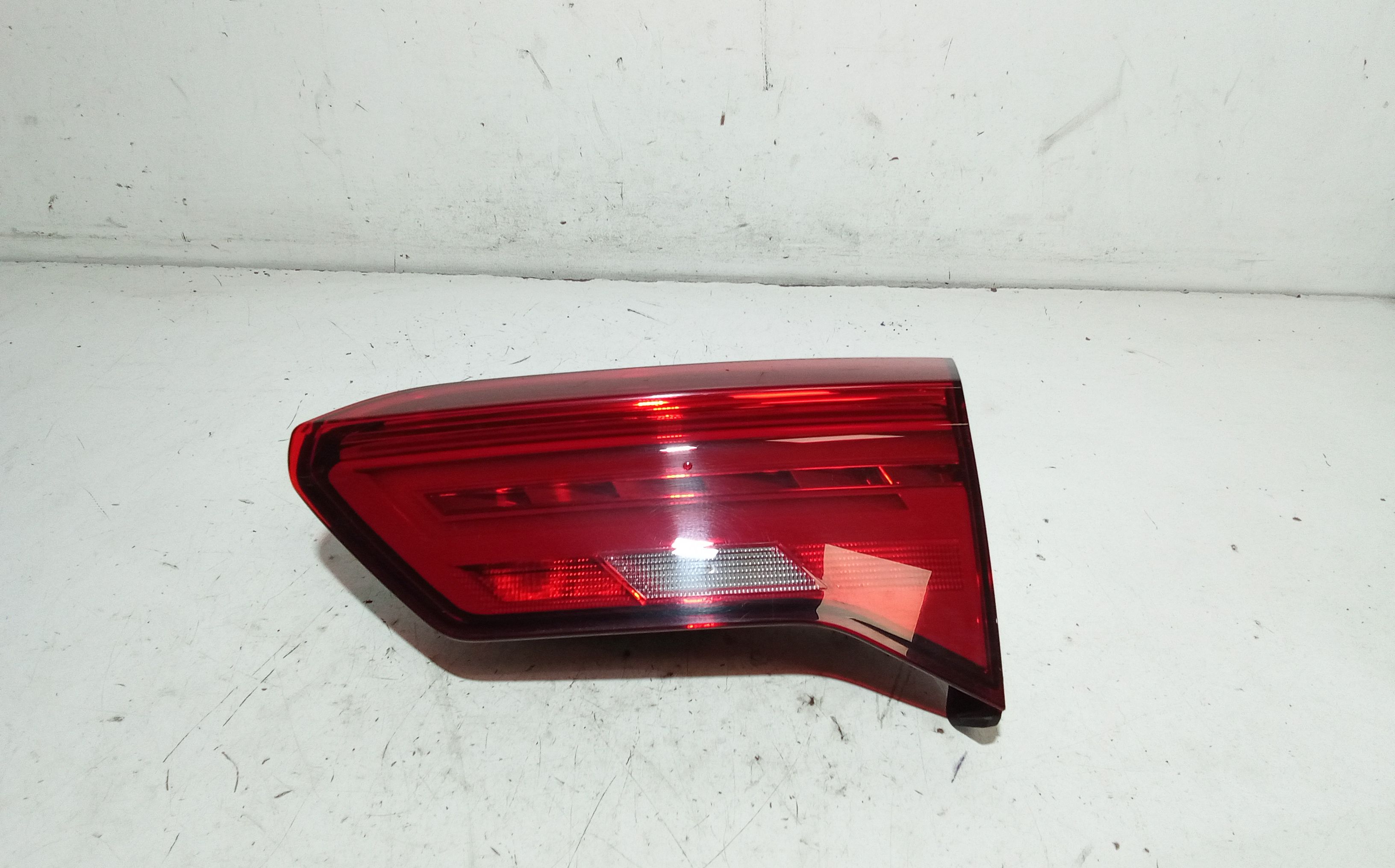 fanale stop supplementare destro - Immagine 1 di 3