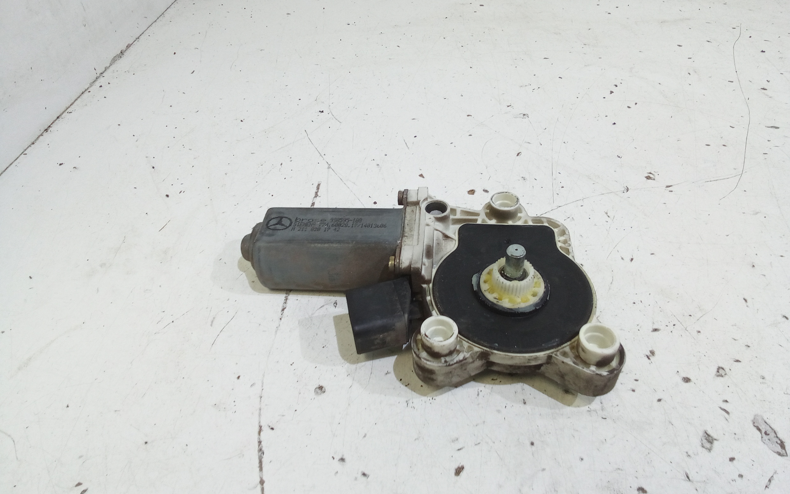 Motorino alzacristallo porta ant. Sinistro - Immagine 1 di 8