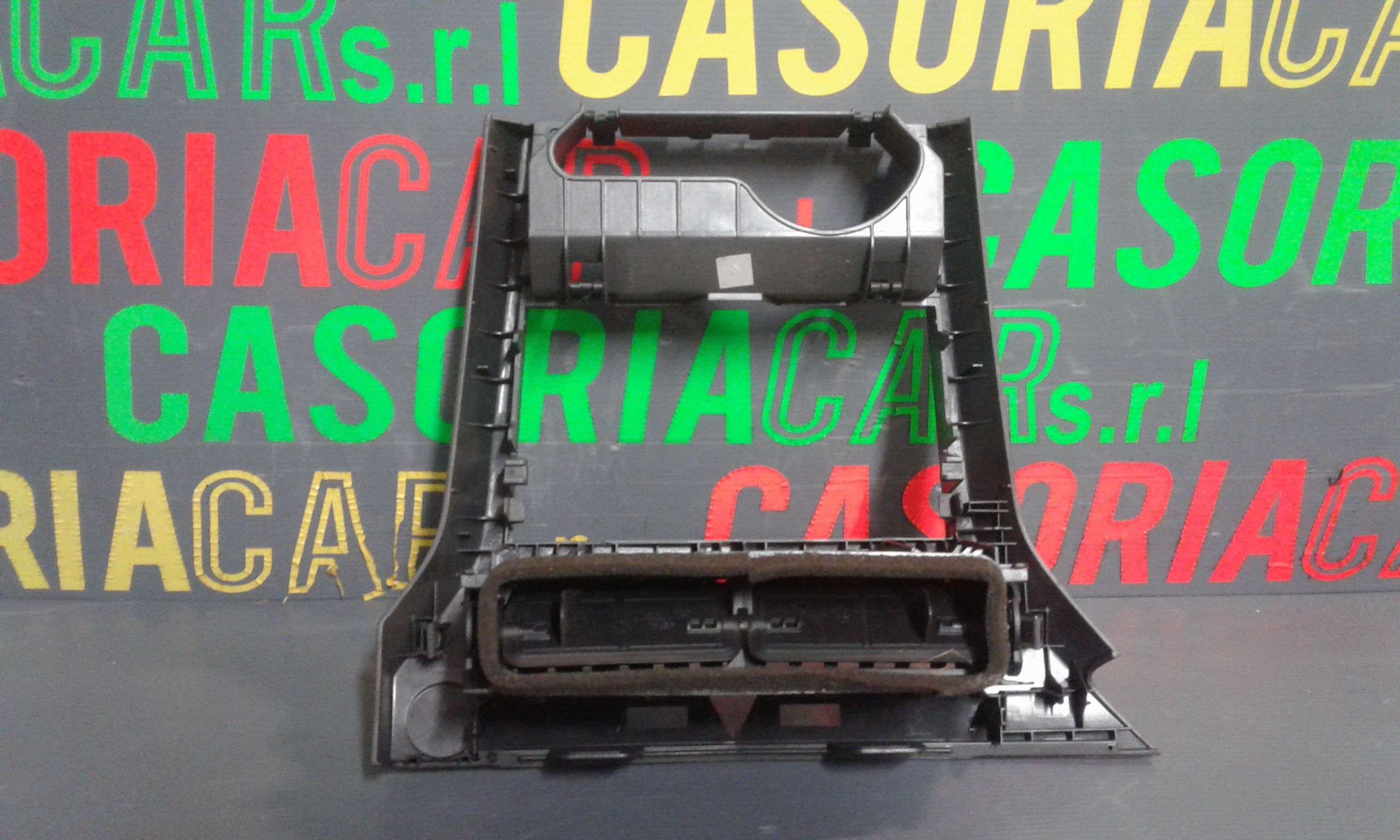 Rivestimento centr. Cruscotto, Mascherina portastrumenti centr. Cruscotto - Immagine 1 di 3