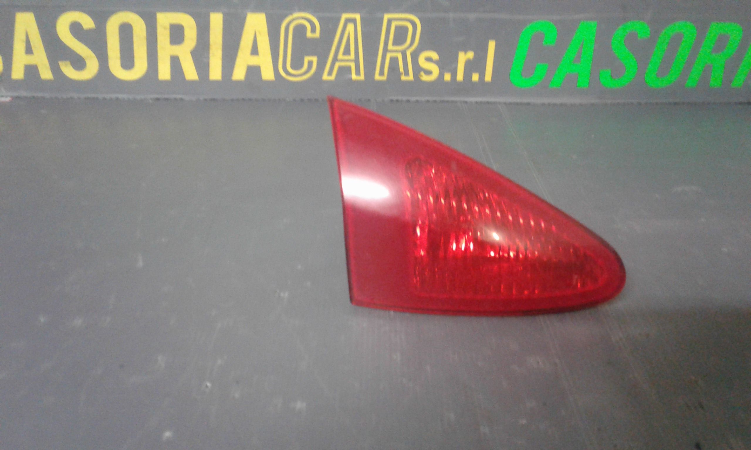 fanale stop supplementare sinistro - Immagine 1 di 3