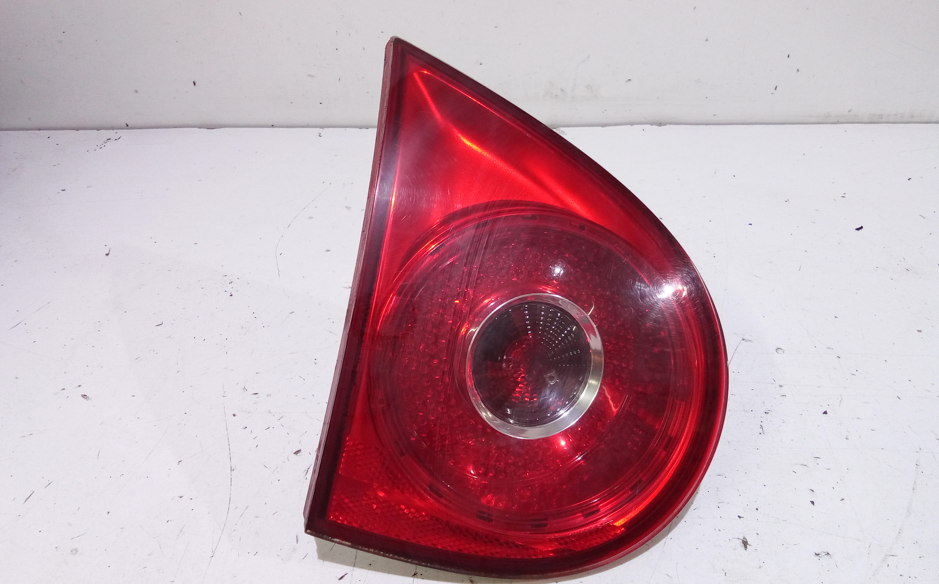 fanale stop supplementare sinistro - Immagine 1 di 3
