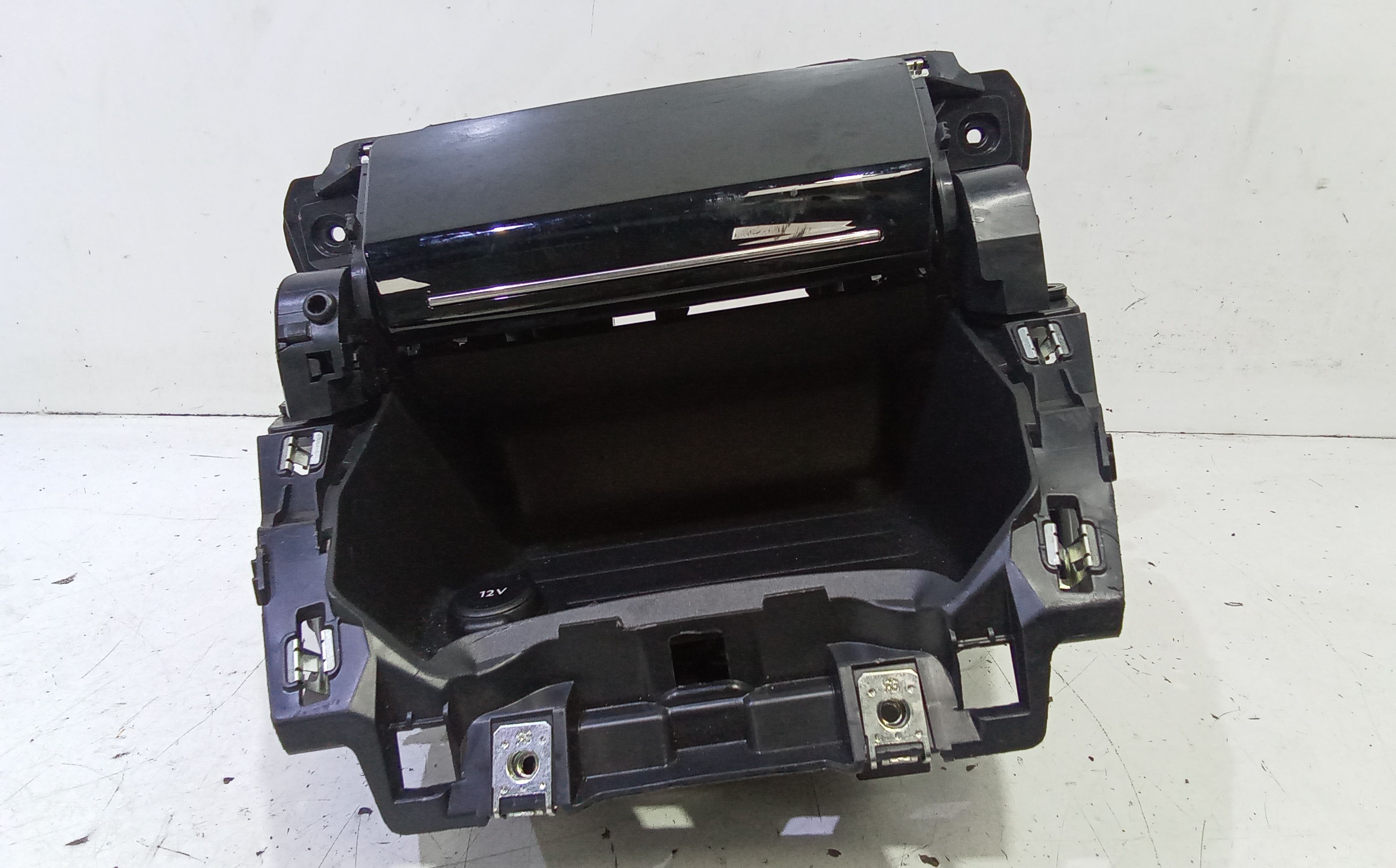 Cassetto portaoggetti inf. plancia Destro - Immagine 1 di 5
