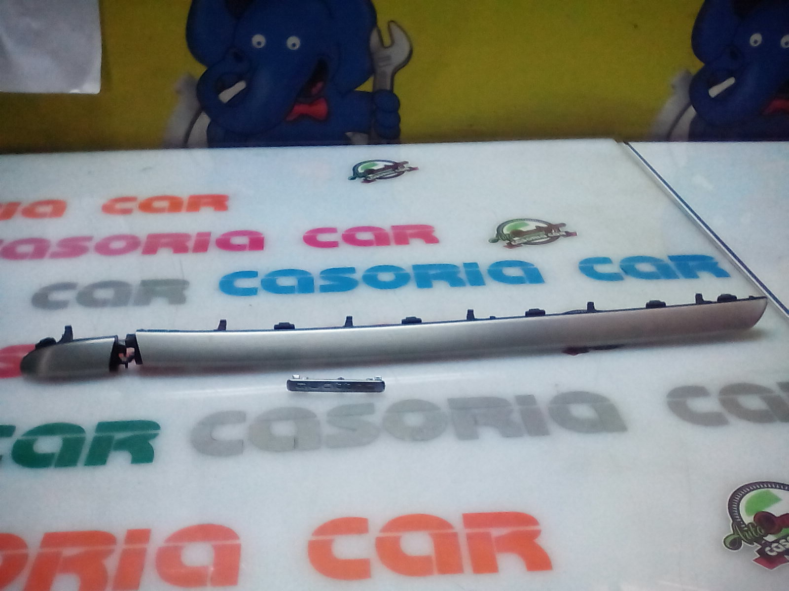 Rivestimento centr. Cruscotto, Mascherina portastrumenti centr. Cruscotto - Immagine 1 di 1