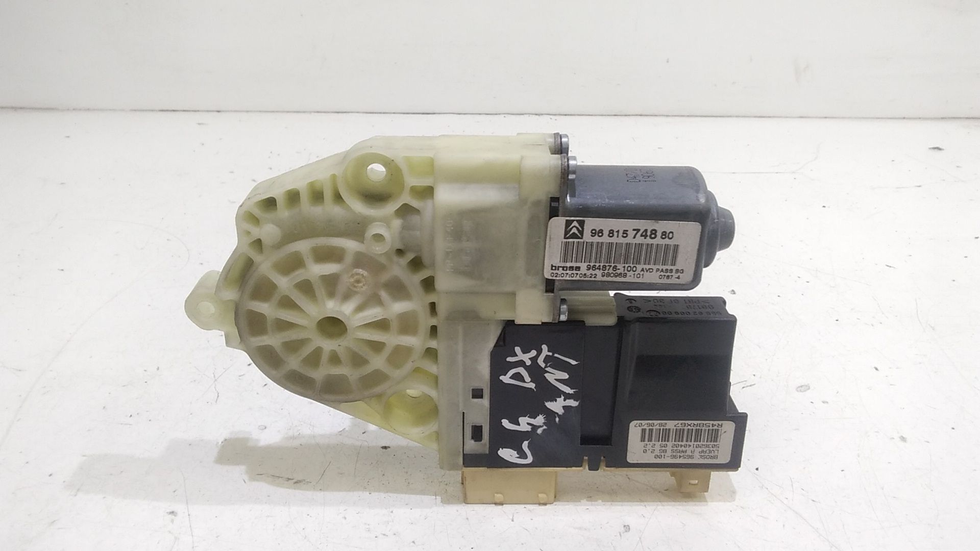 Motorino alzacristallo porta ant. Destro - Immagine 1 di 4