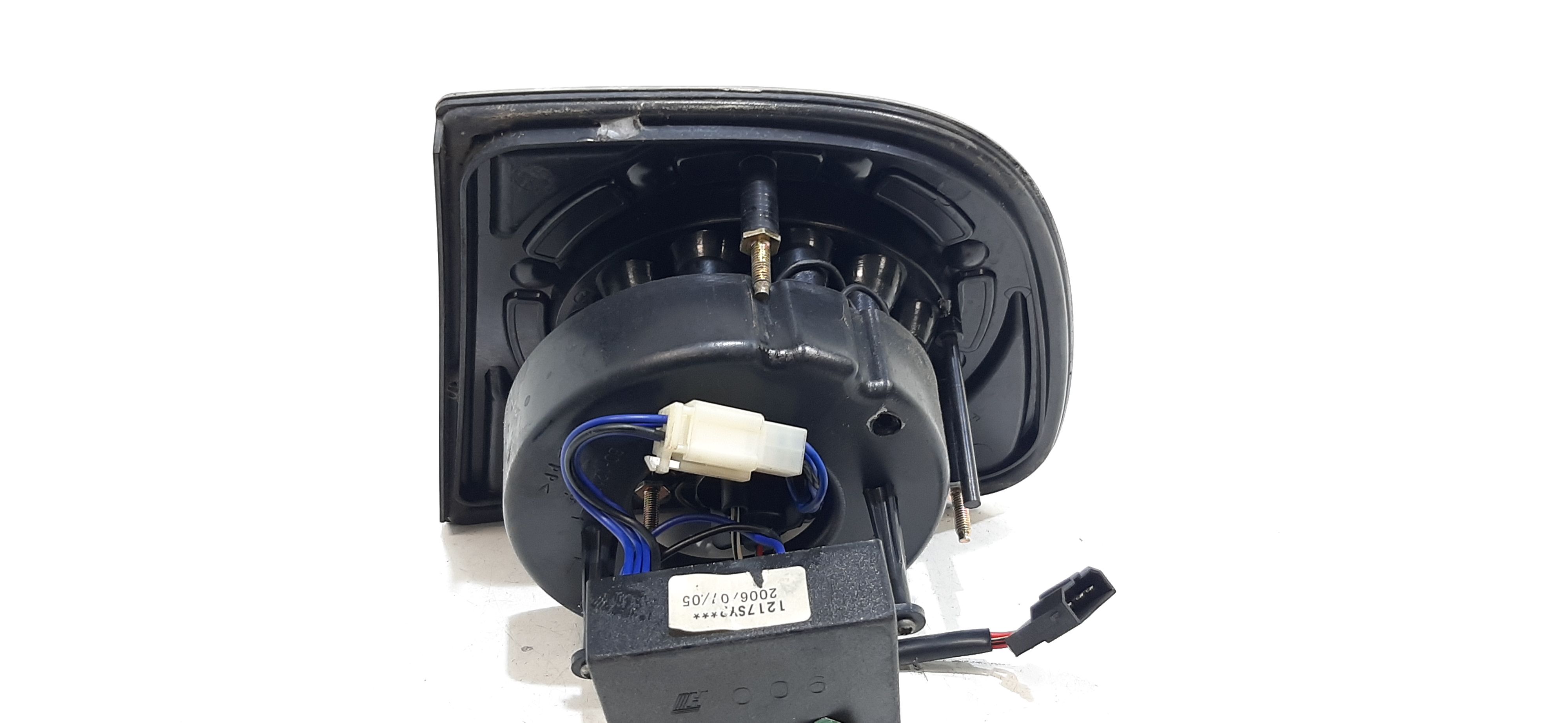 fanale stop supplementare sinistro - Immagine 1 di 4