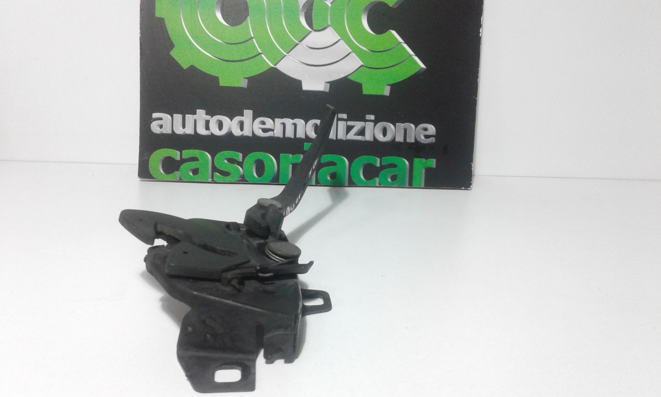 serratura cofano ant. - Immagine 1 di 5