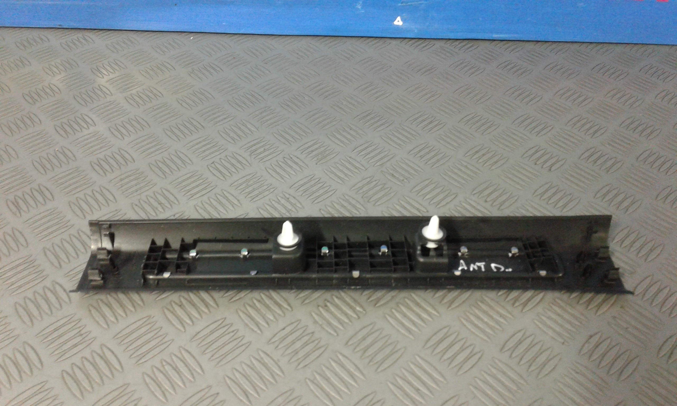 Rivestimento int. battitacco ant. Dx - Immagine 1 di 3