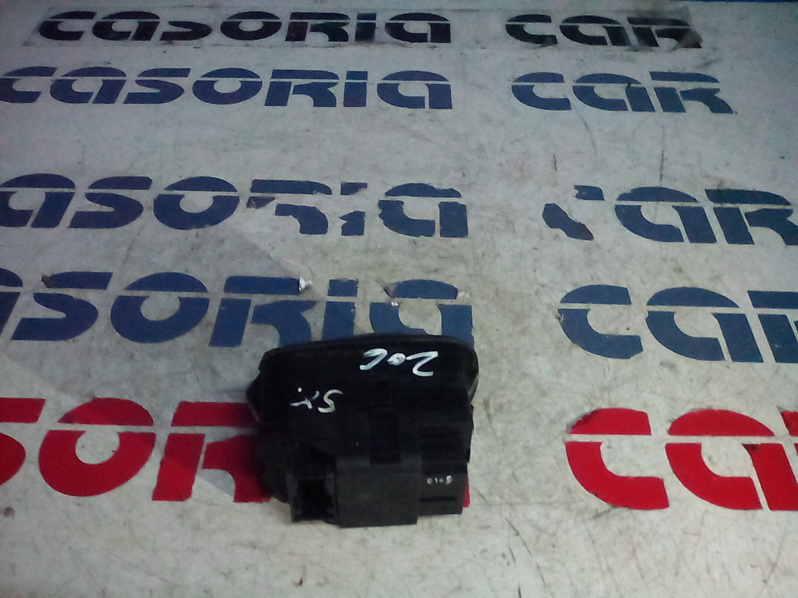 Interruttore alzacristalli porta ant. Sinistro - Immagine 1 di 2