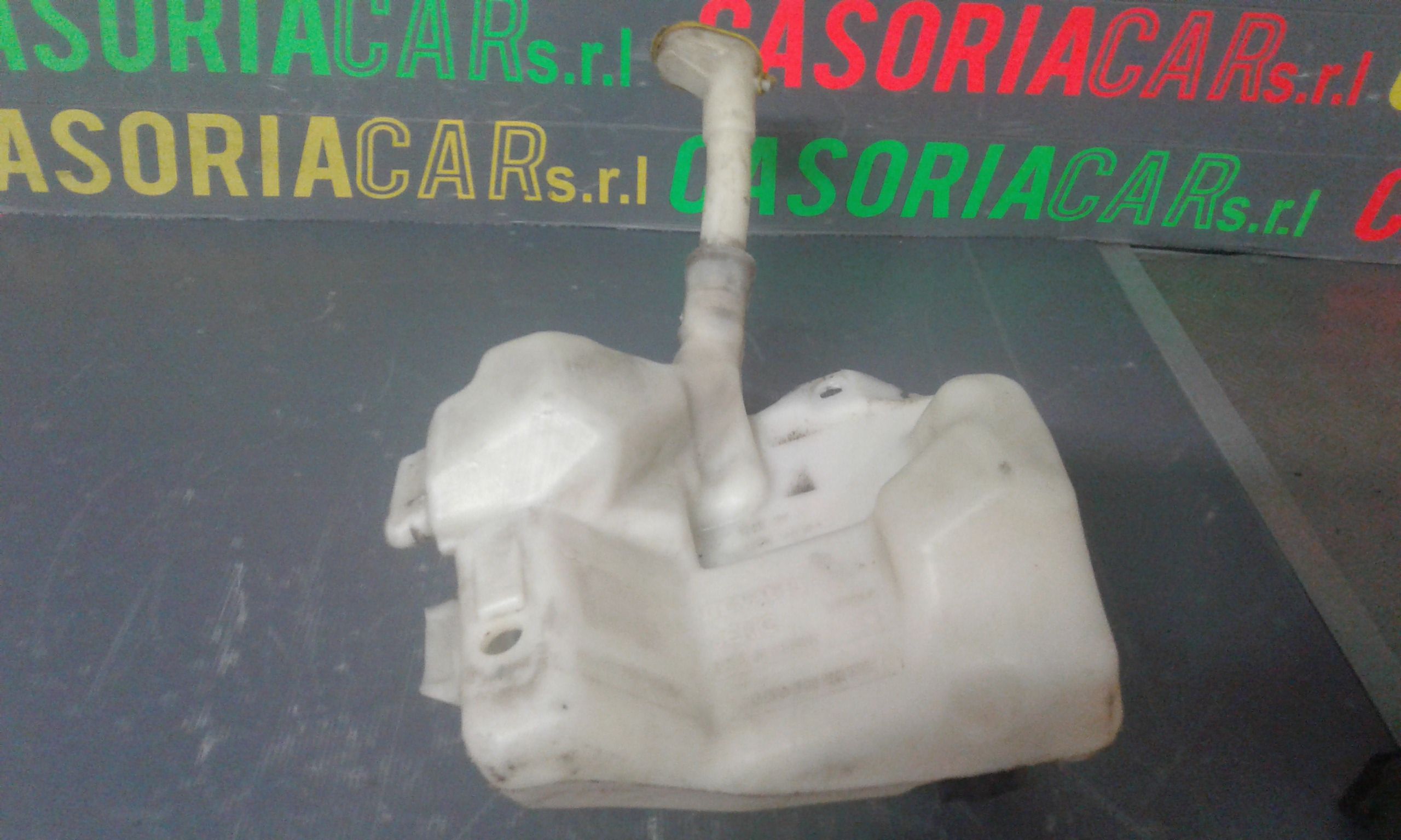 Serbatoio tergiparabrezza compl. - Immagine 1 di 3