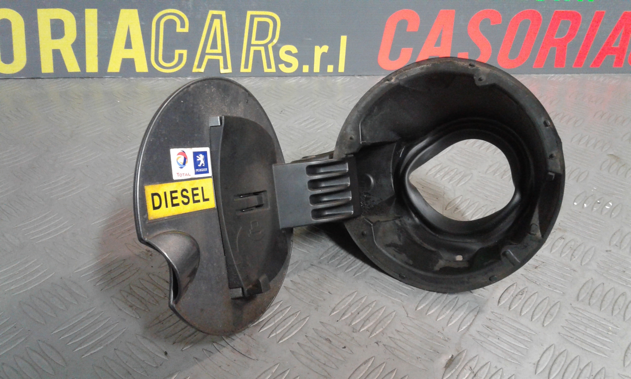 Sportello carburante - Immagine 1 di 3