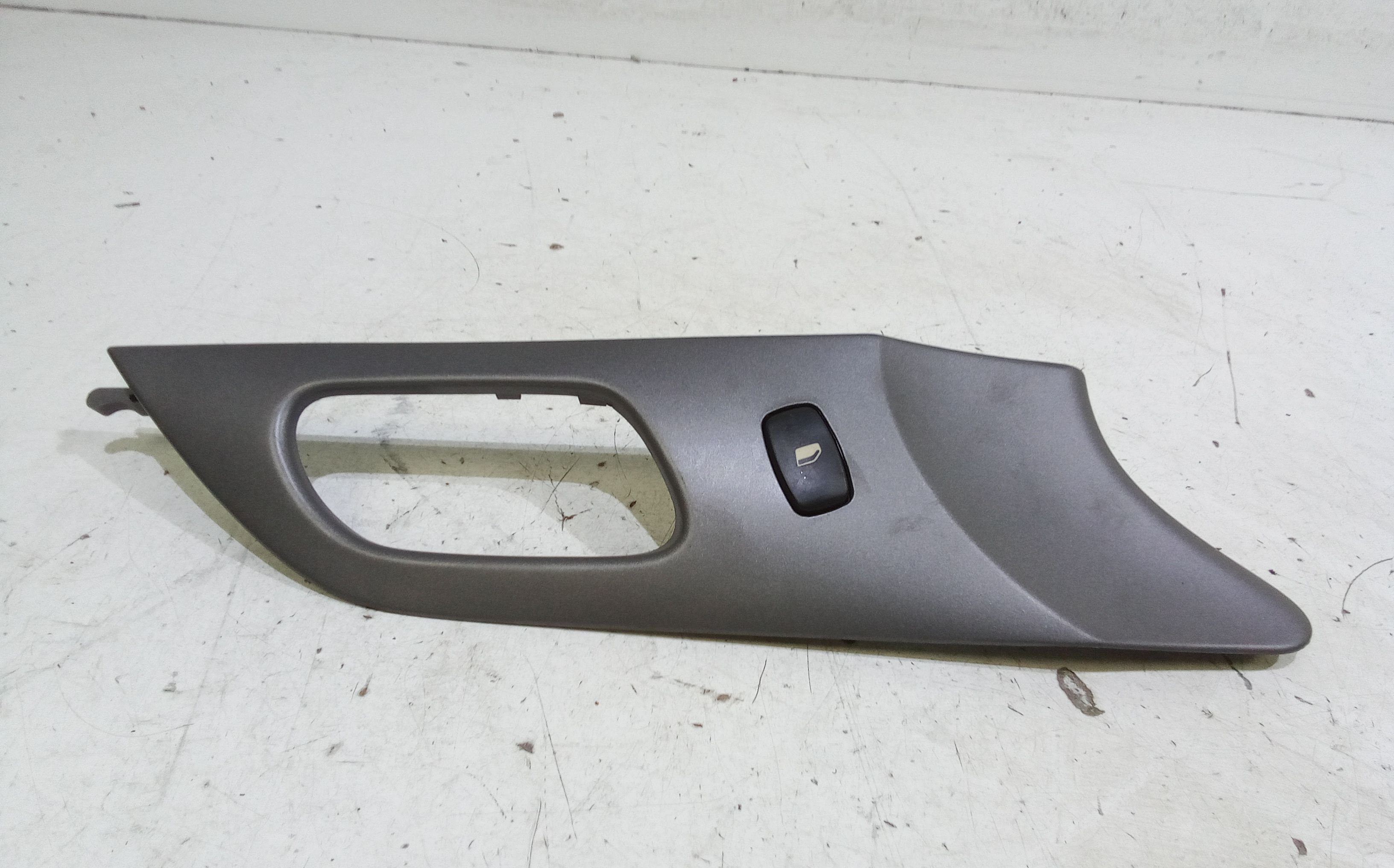Interruttore alzacristalli porta ant. Destro - Immagine 1 di 4