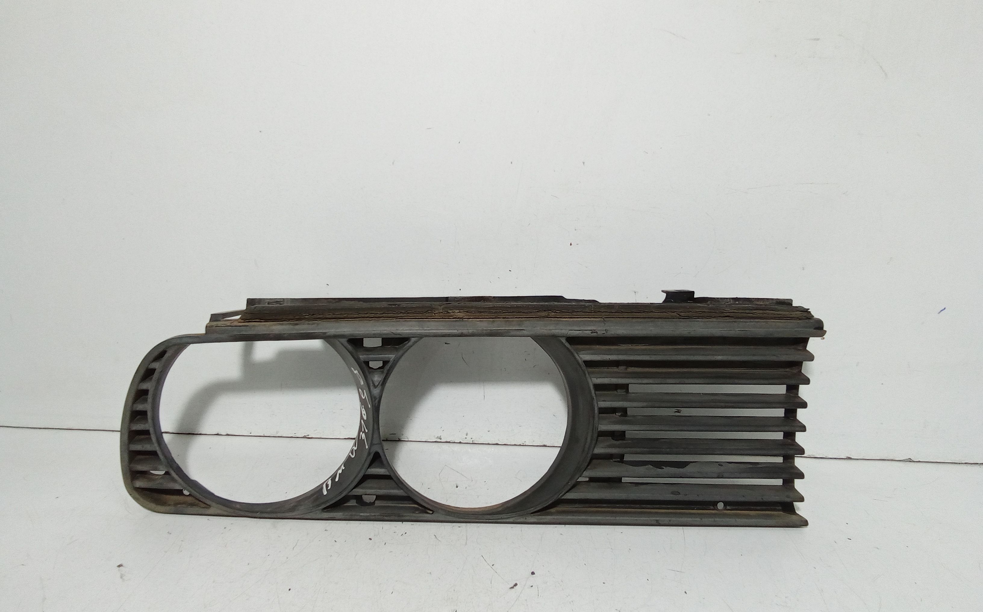 cornice proiettore destro - Immagine 1 di 5