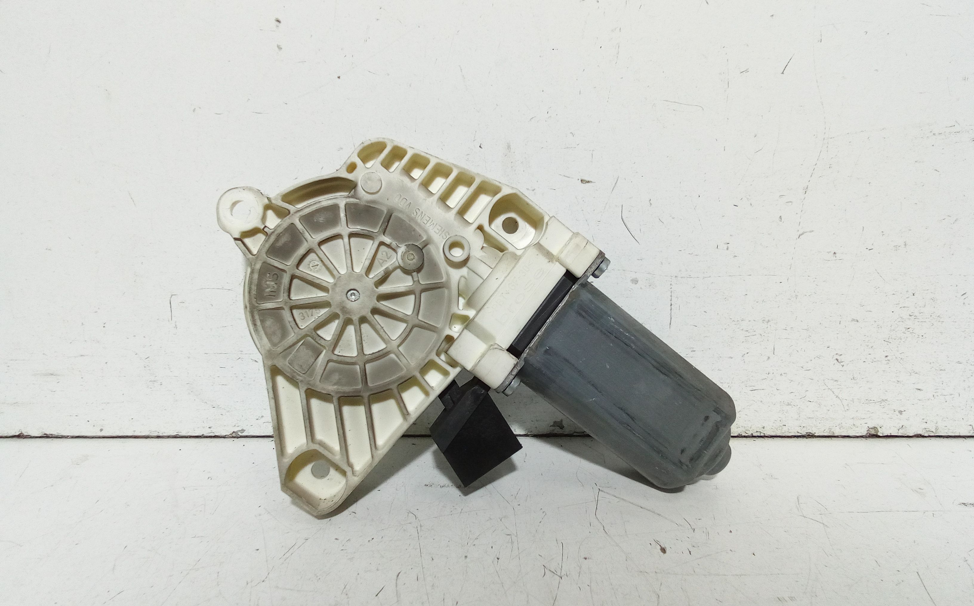 Motorino alzacristallo porta ant. Destro - Immagine 1 di 5