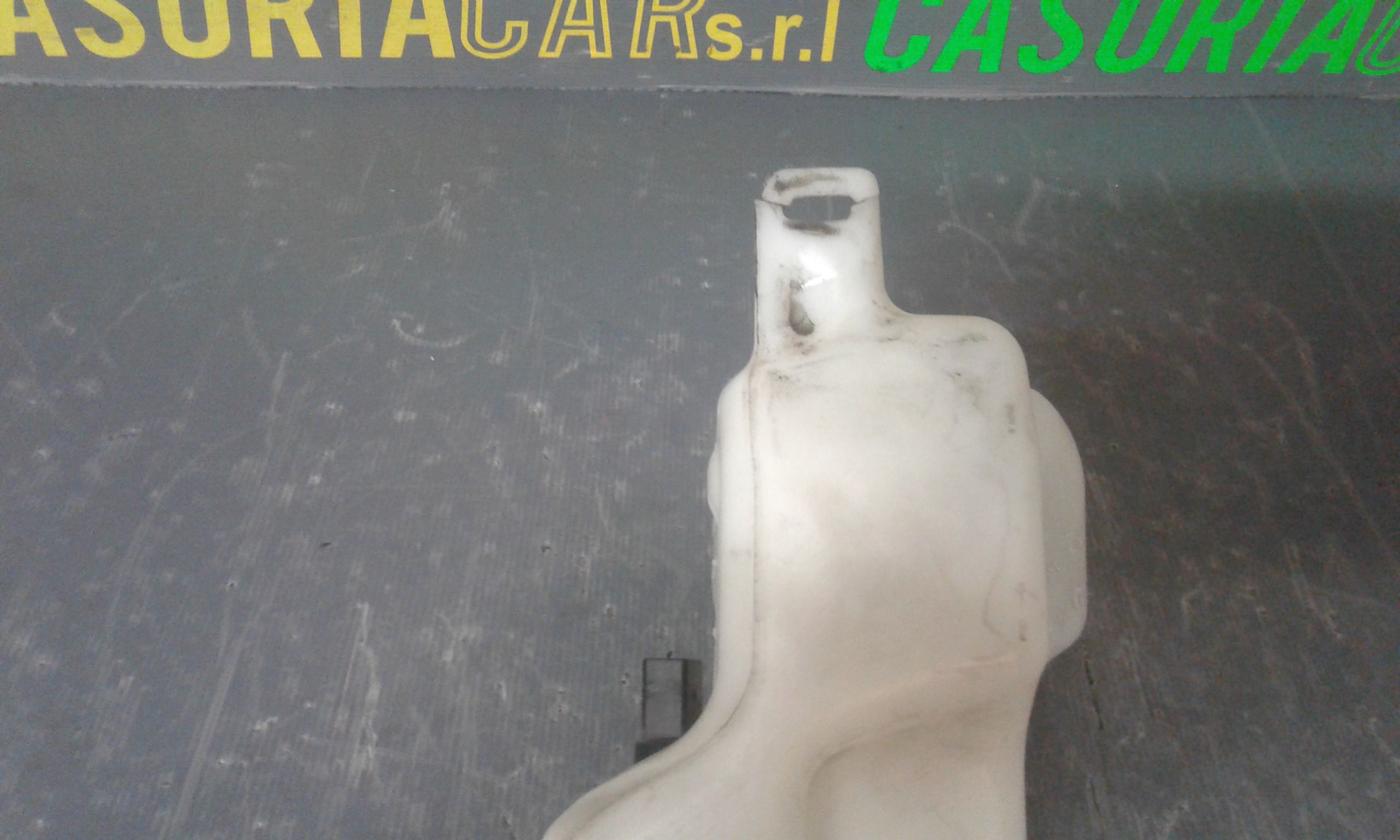 Serbatoio tergiparabrezza compl. - Immagine 1 di 3