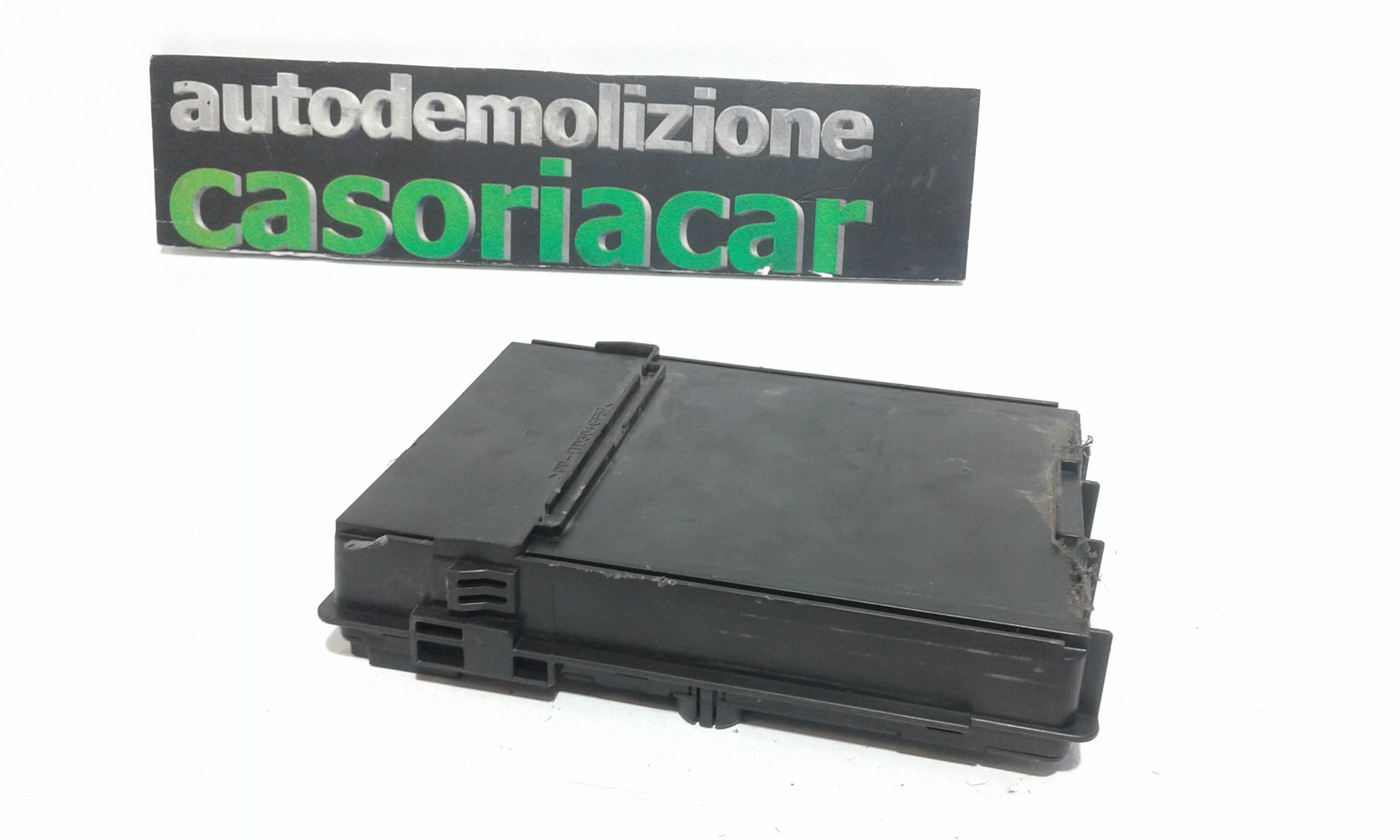 scatola fusibili - Immagine 1 di 3