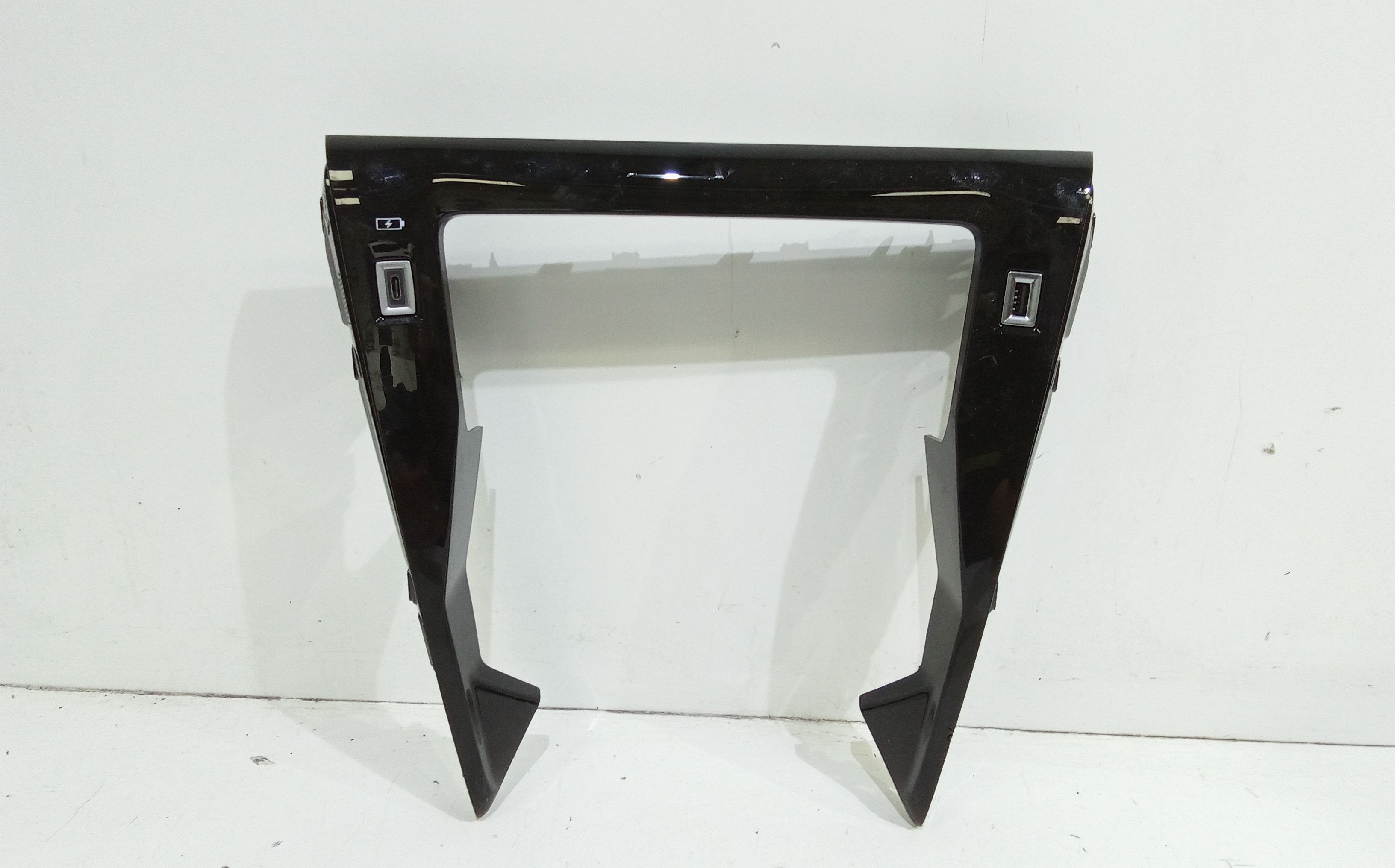 Rivestimento centr. Cruscotto, Mascherina portastrumenti centr. Cruscotto - Immagine 1 di 5