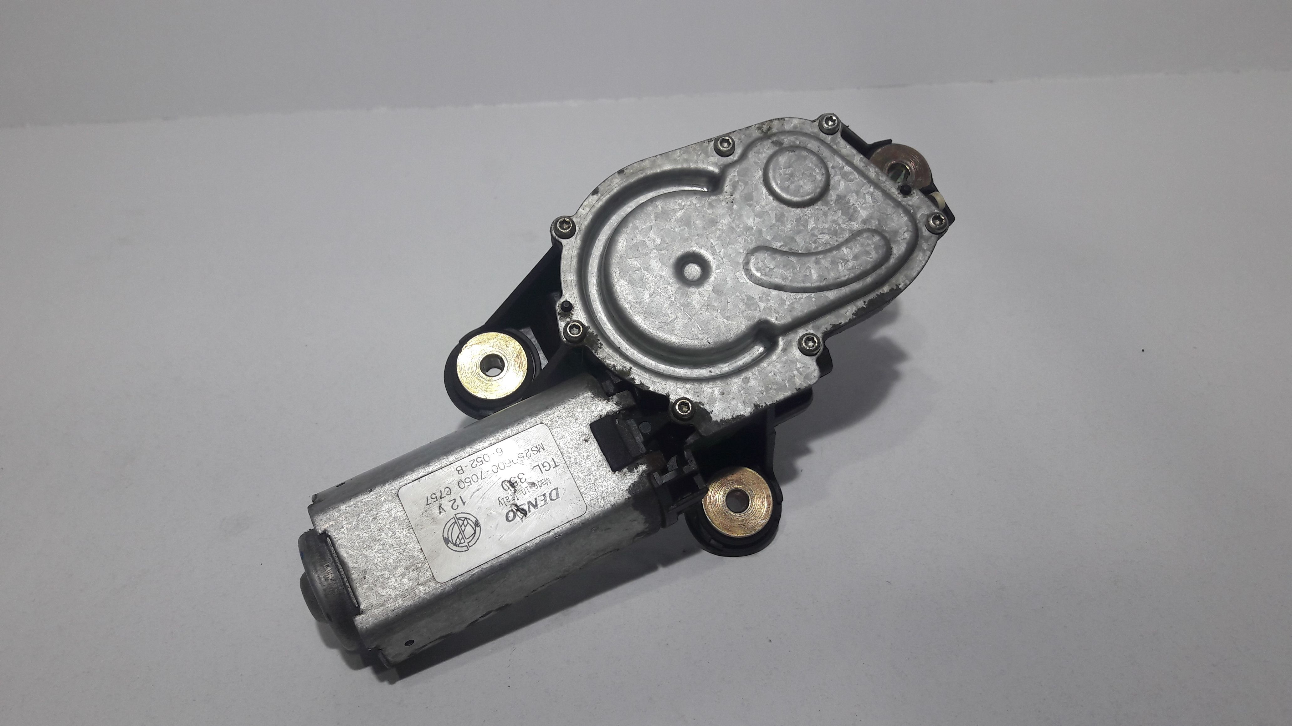 Motorino tergilunotto - Immagine 1 di 3