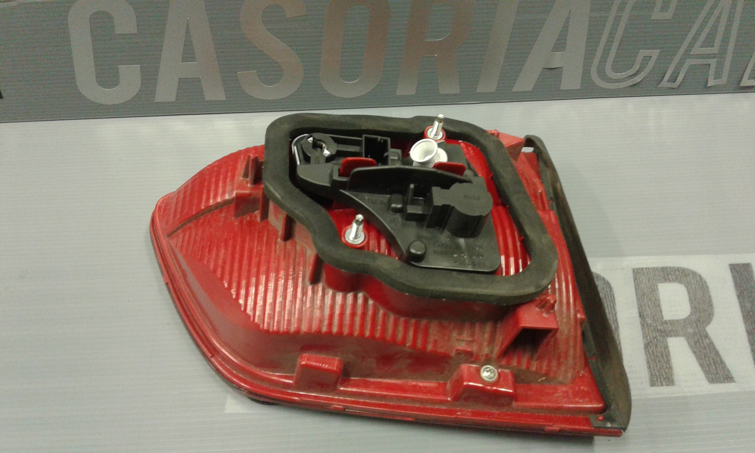 fanale stop supplementare destro - Immagine 1 di 3