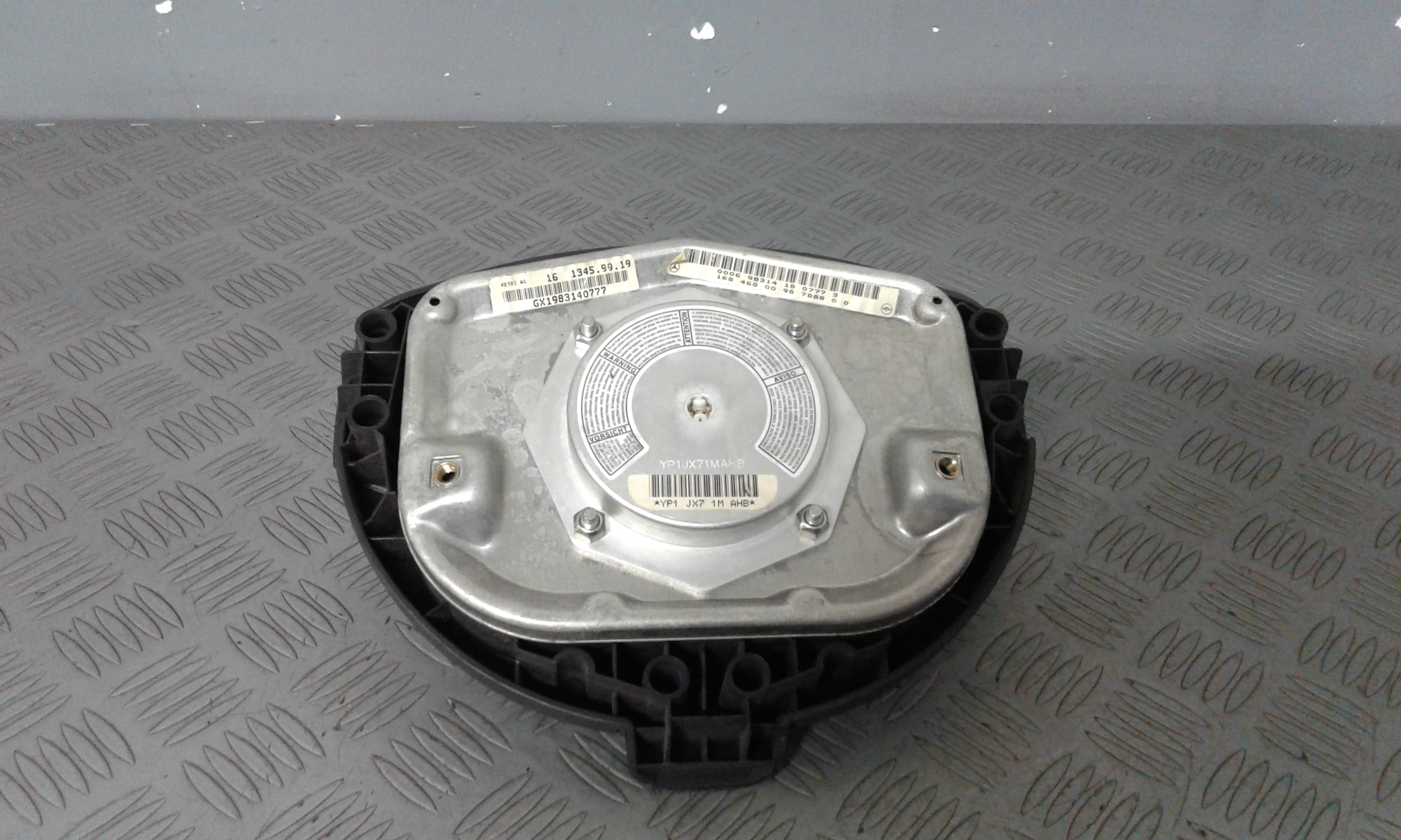 Dispositivo airbag lato guida - Immagine 1 di 3